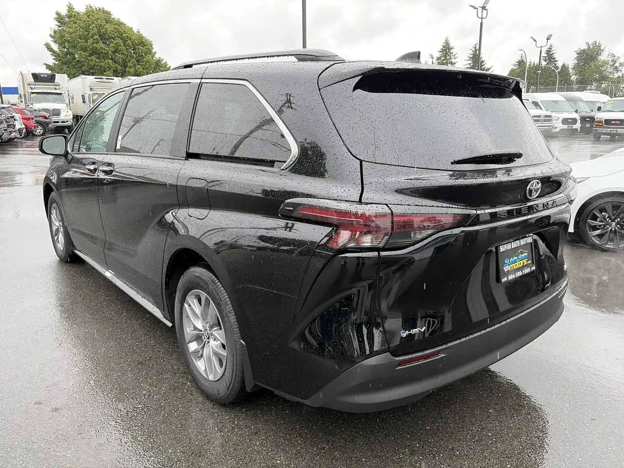 Toyota Sienna снимка Toyota Sienna