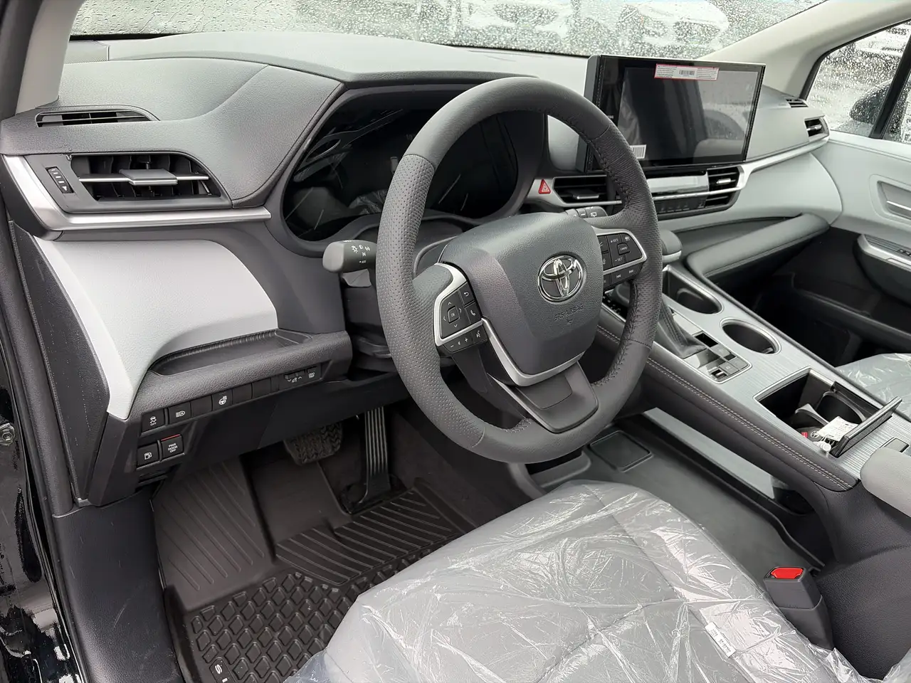 Toyota Sienna снимка Toyota Sienna
