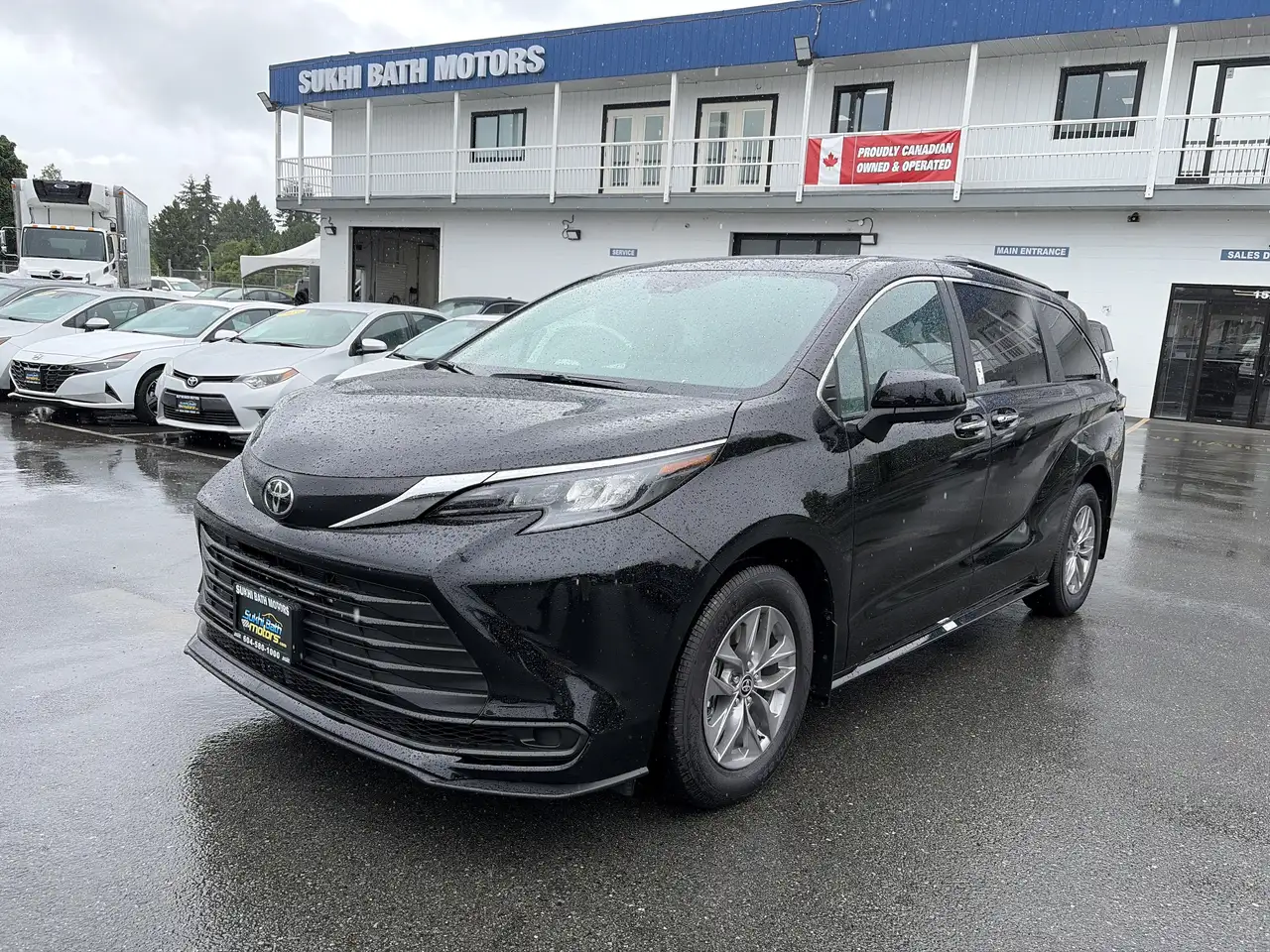 Toyota Sienna снимка Toyota Sienna