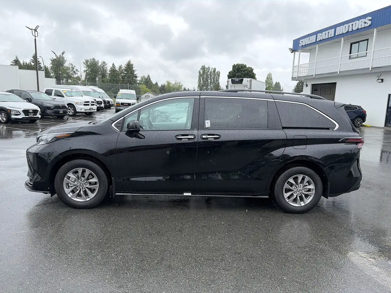 Toyota Sienna снимка Toyota Sienna