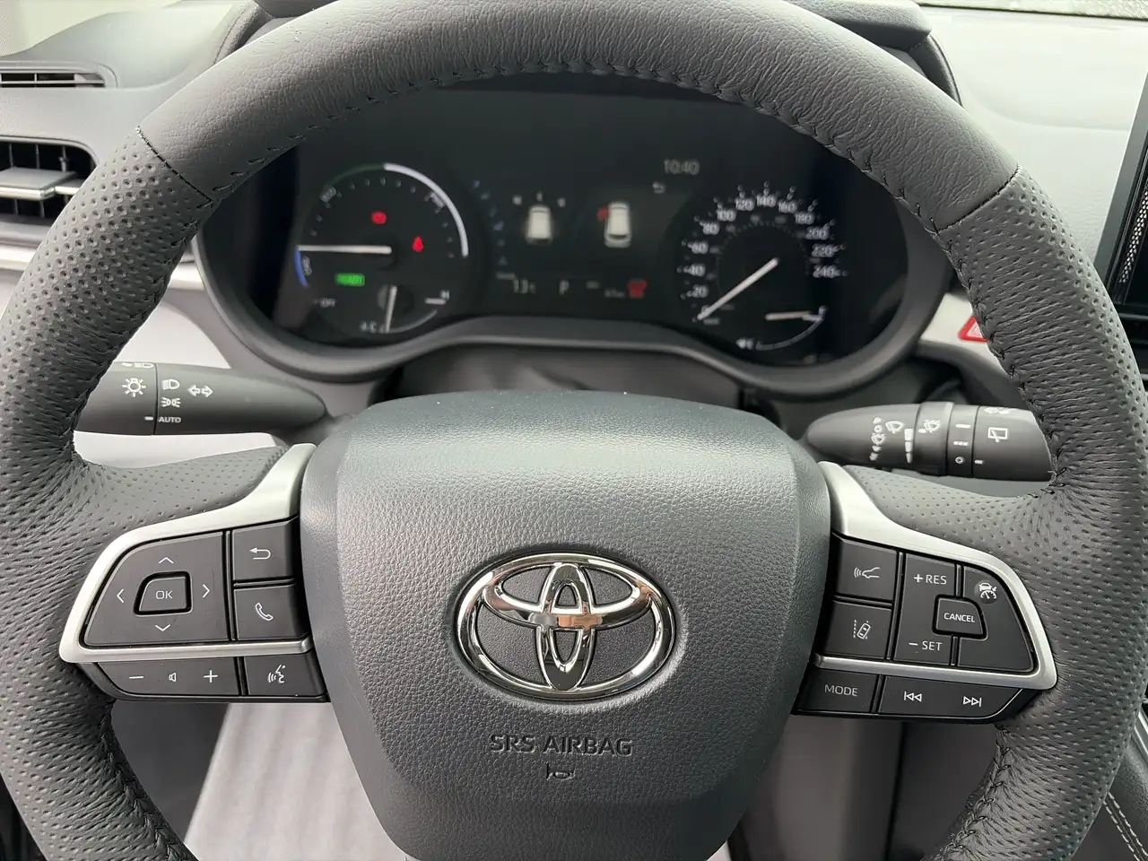 Toyota Sienna снимка Toyota Sienna