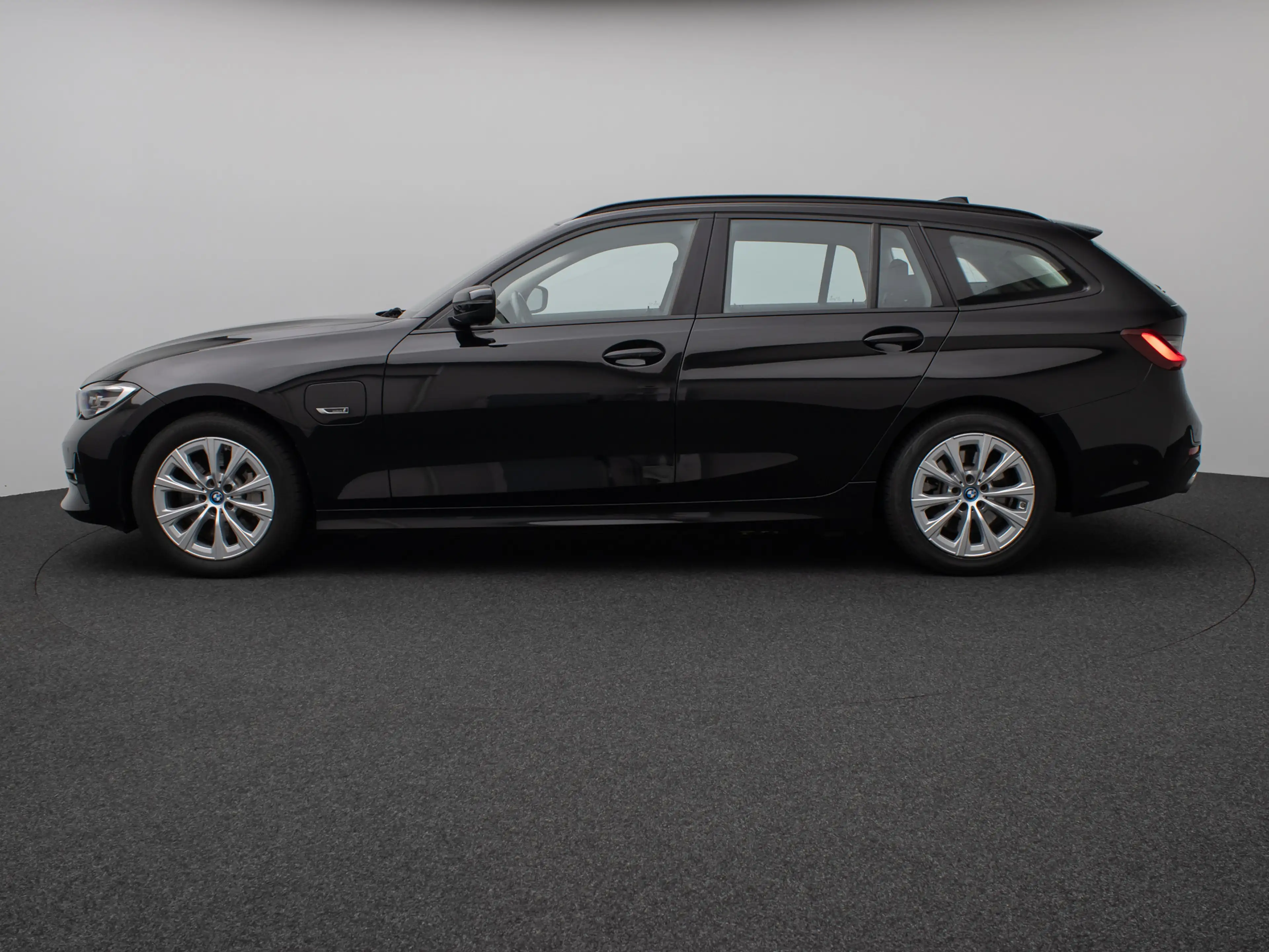 BMW 330 Stop&Go DAB Kamera Alarm MSportleder 17Zoll — photo 11