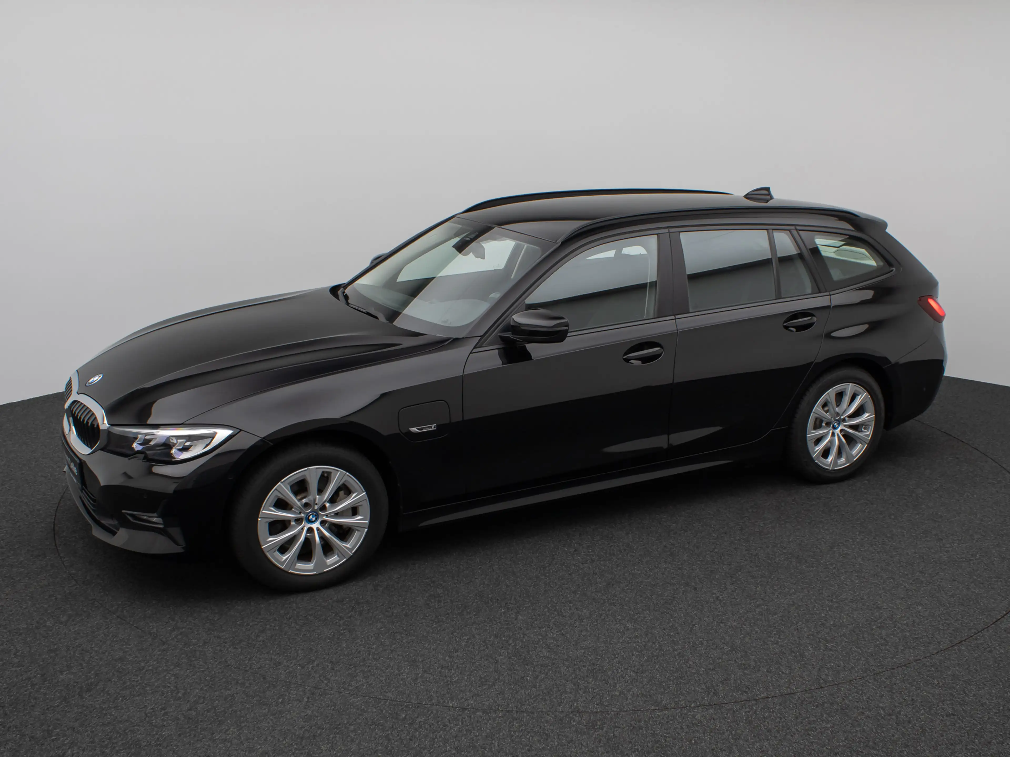 BMW 330 Stop&Go DAB Kamera Alarm MSportleder 17Zoll — photo 12