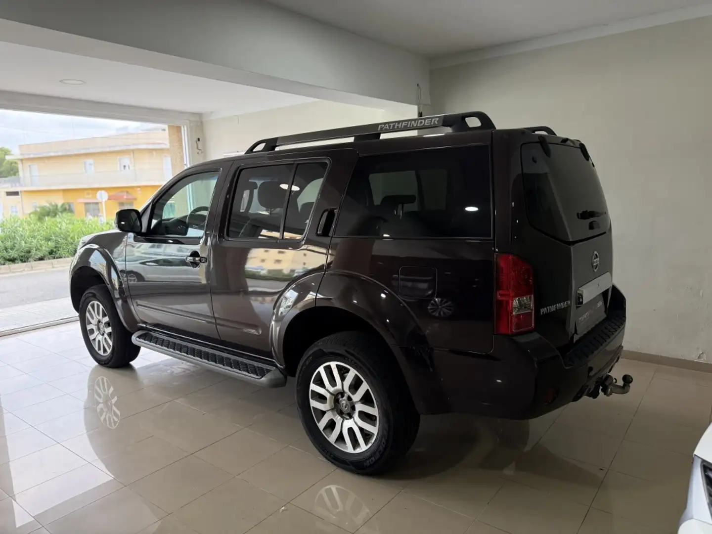 Nissan Pathfinder 2.5dCi SE Bruin - 2