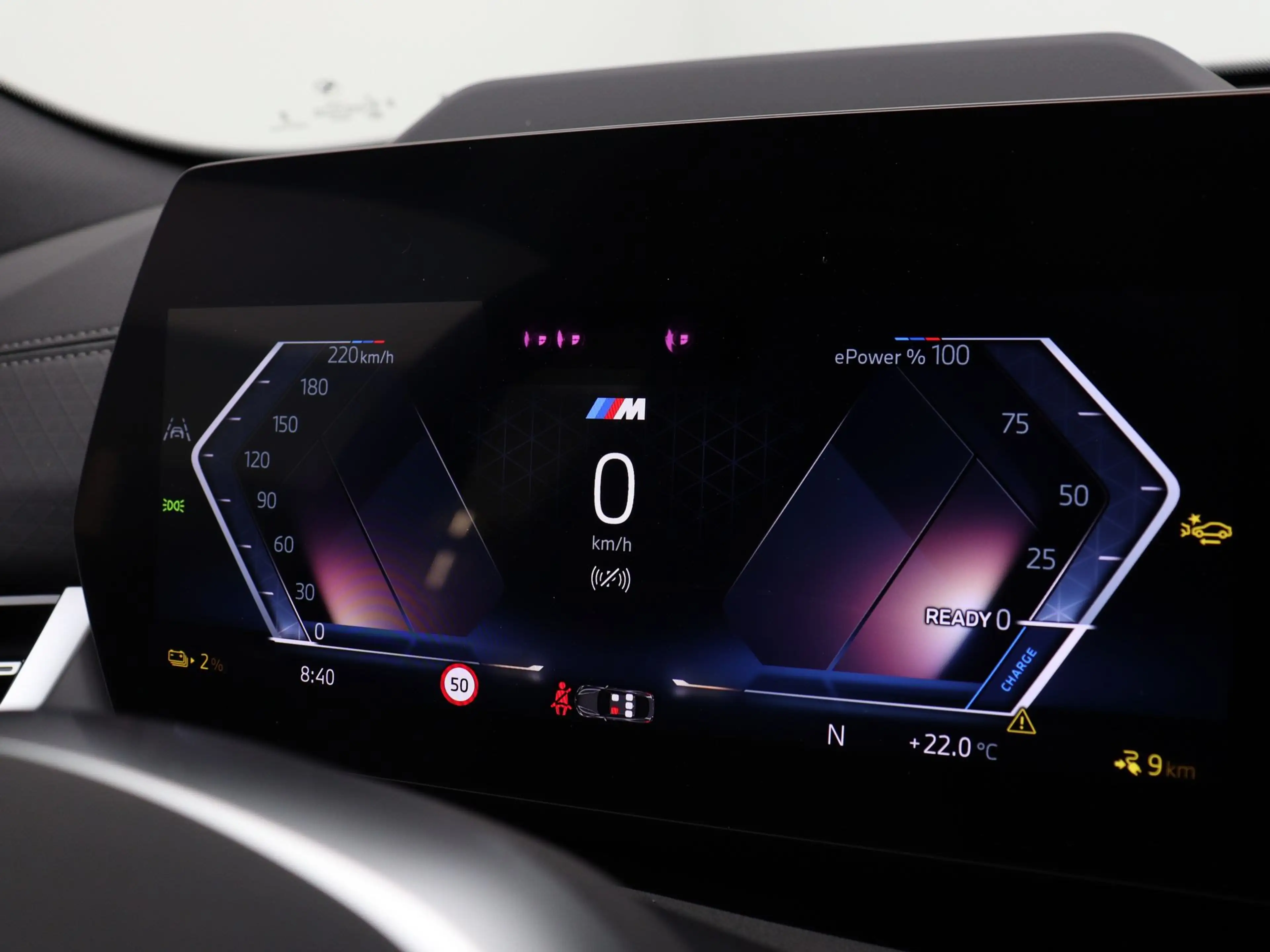 BMW iX2 eDrive20 67 kWh M Sport Edition — photo 3