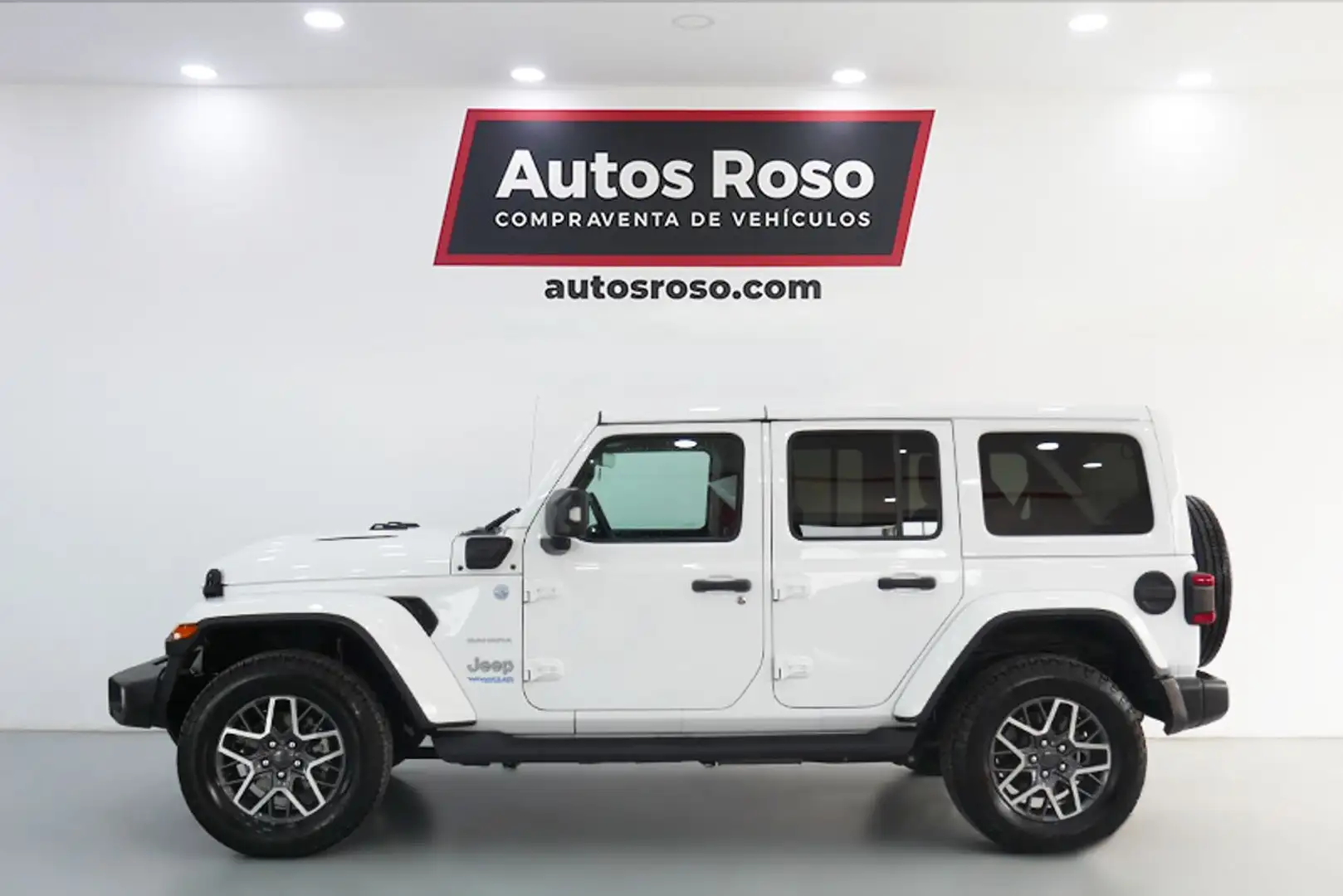 Jeep Wrangler 4p 2.0 380CV Sahara 8ATX E6D Negro - 2