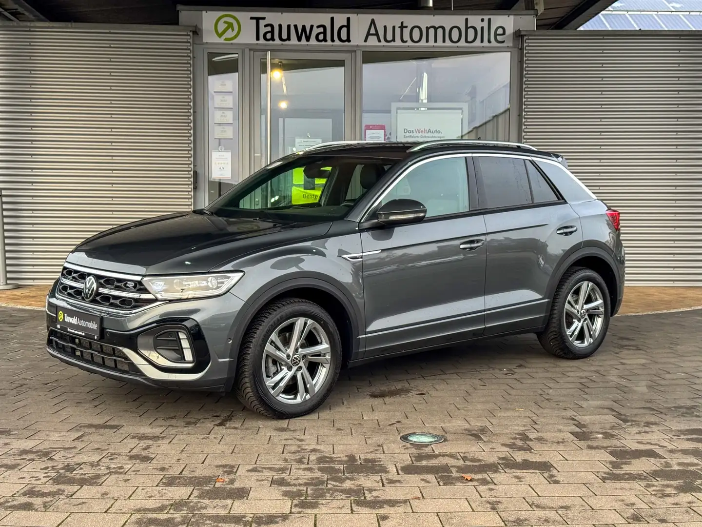 Volkswagen T-Roc 1.5 TSI DSG R-Line RFK/ACC/IQ/APP/KESSY Grau - 2