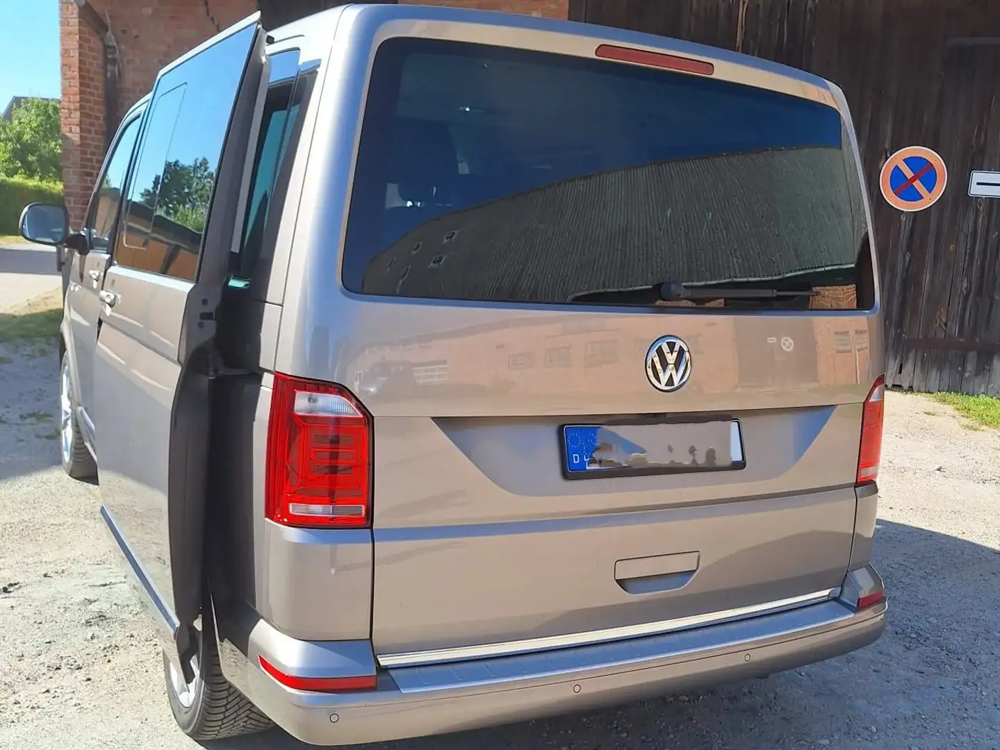 Volkswagen T6 Multivan DSG 4MOTION Highline Beige - 2