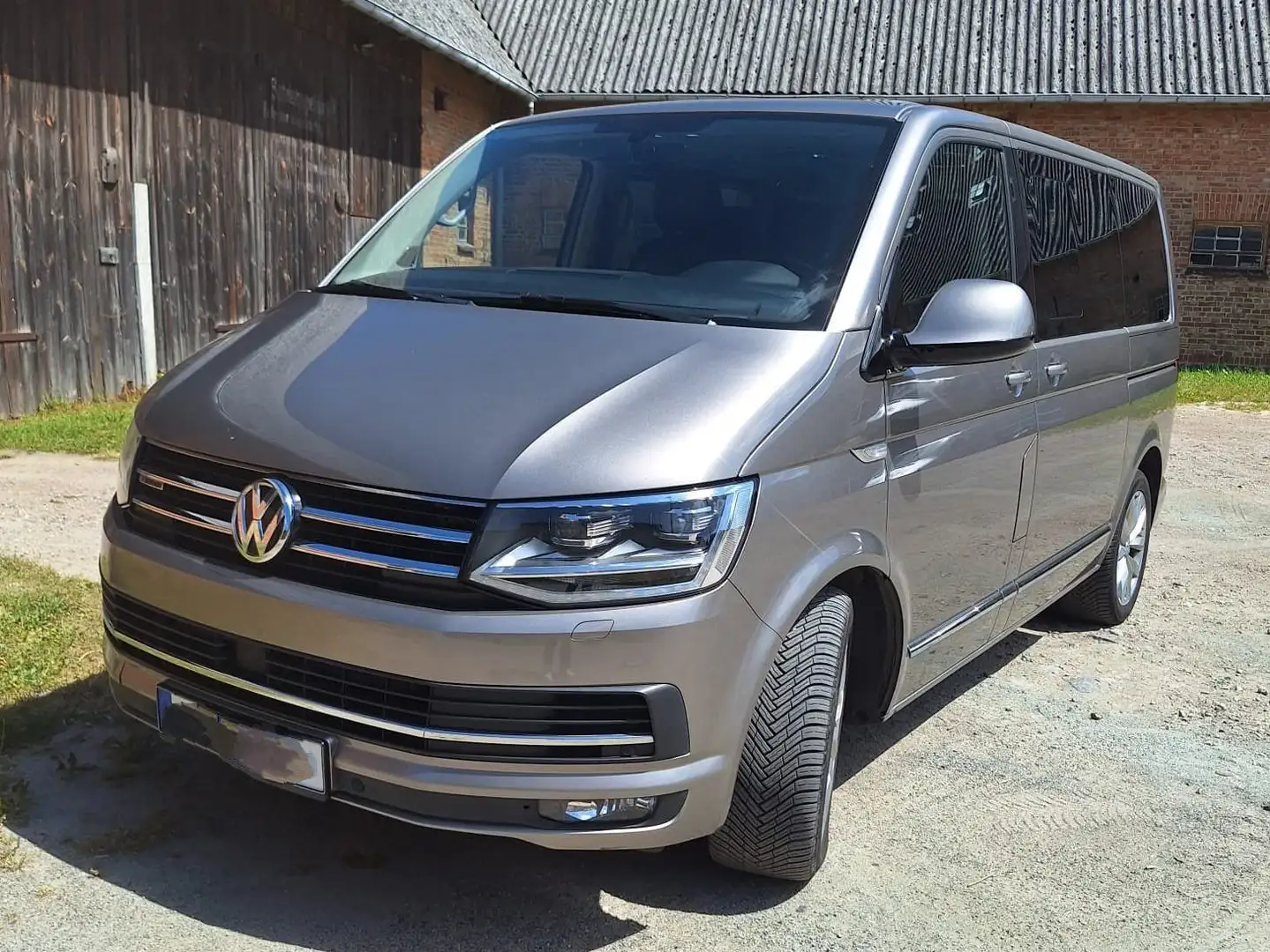 Volkswagen T6 Multivan DSG 4MOTION Highline Beige - 1