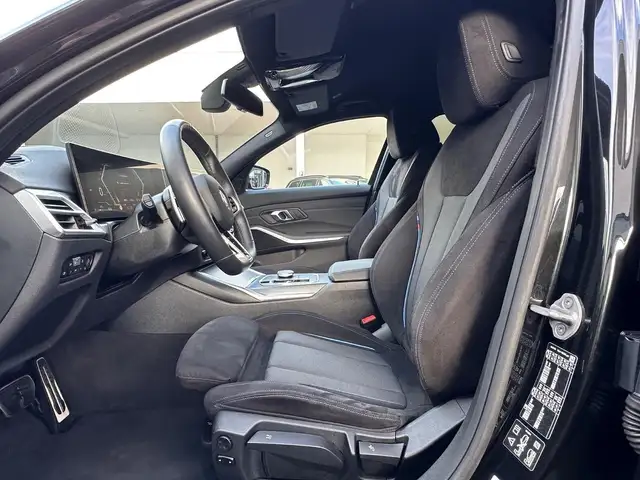 BMW 3 Series view 9