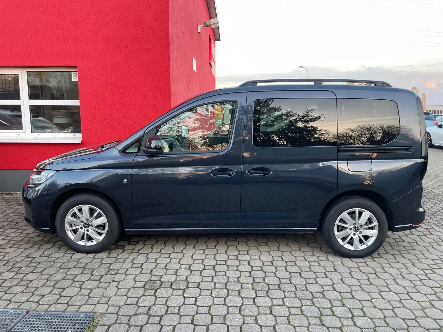 Volkswagen Caddy Life*7-SITZER*NAVI*DAB*SITZHEIZUNG* Blau - 2