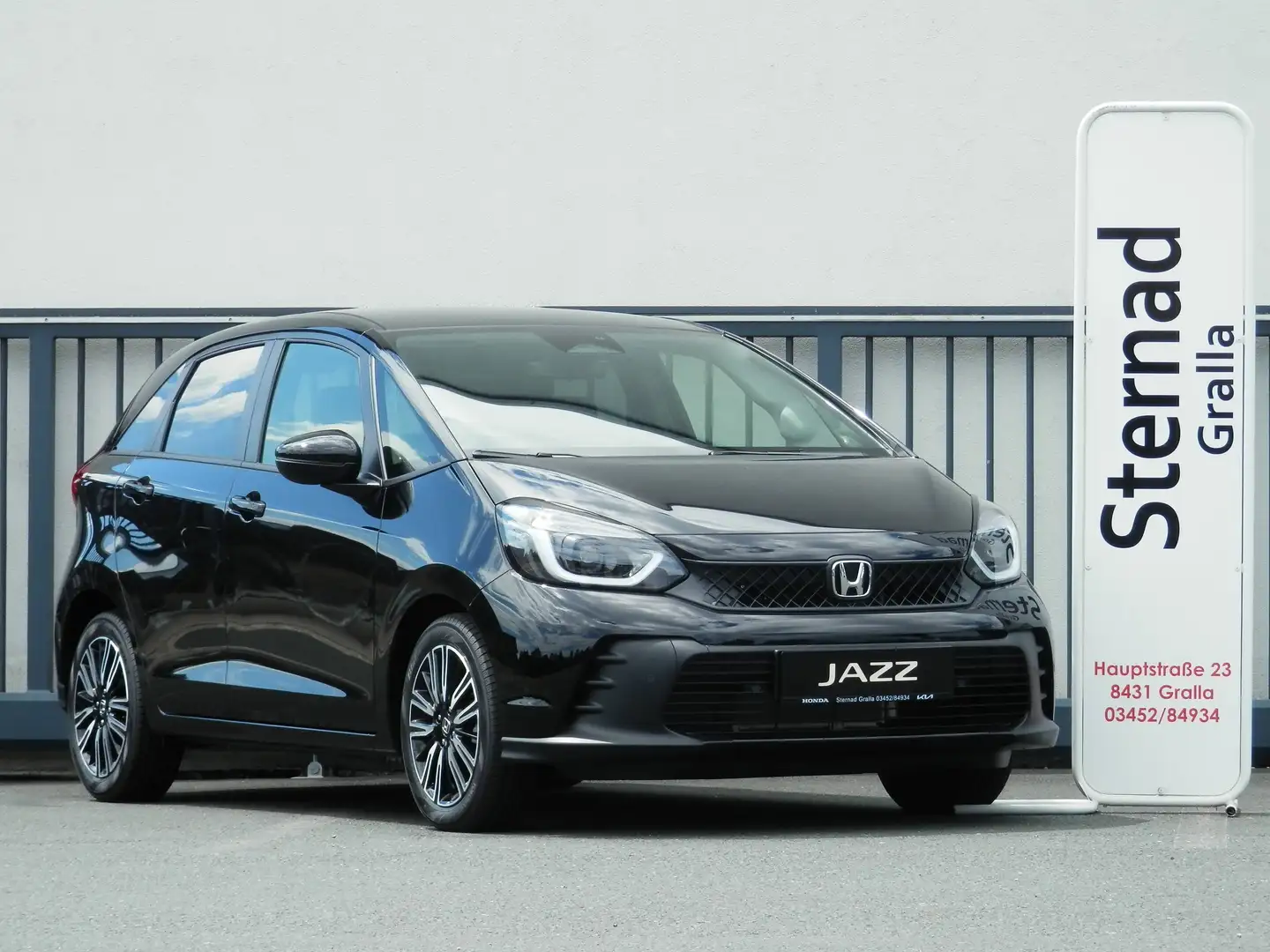Honda Jazz 1,5 i-MMD Hybrid Advance Aut. Schwarz - 1