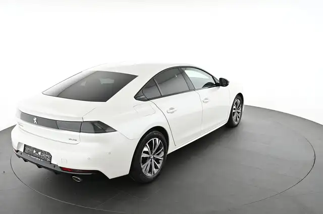 Peugeot 508 view 2