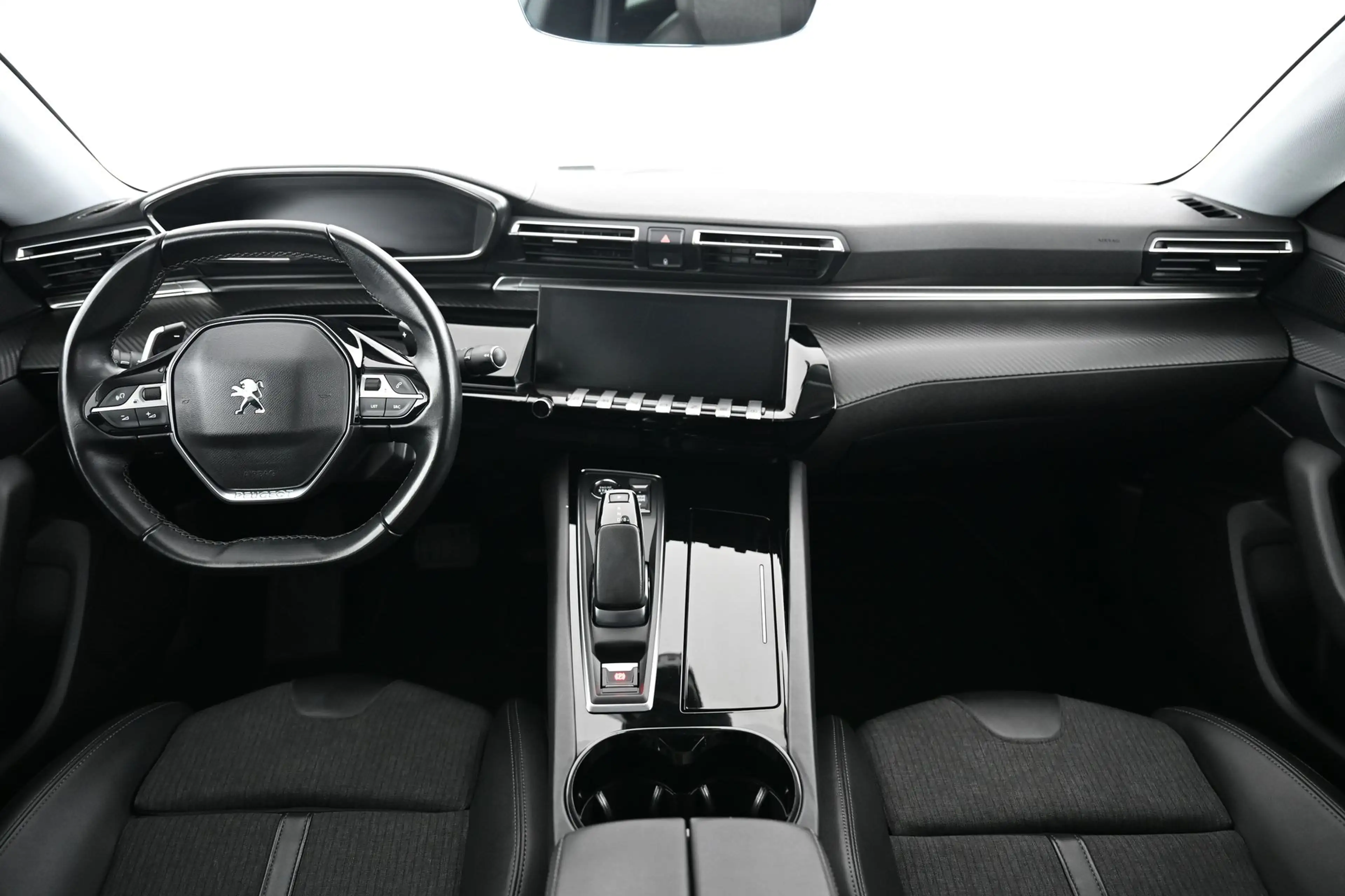 Peugeot 508 Hybrid 225 Allure Pack Puretech/El 225 EAT8 HA Pi — photo 17
