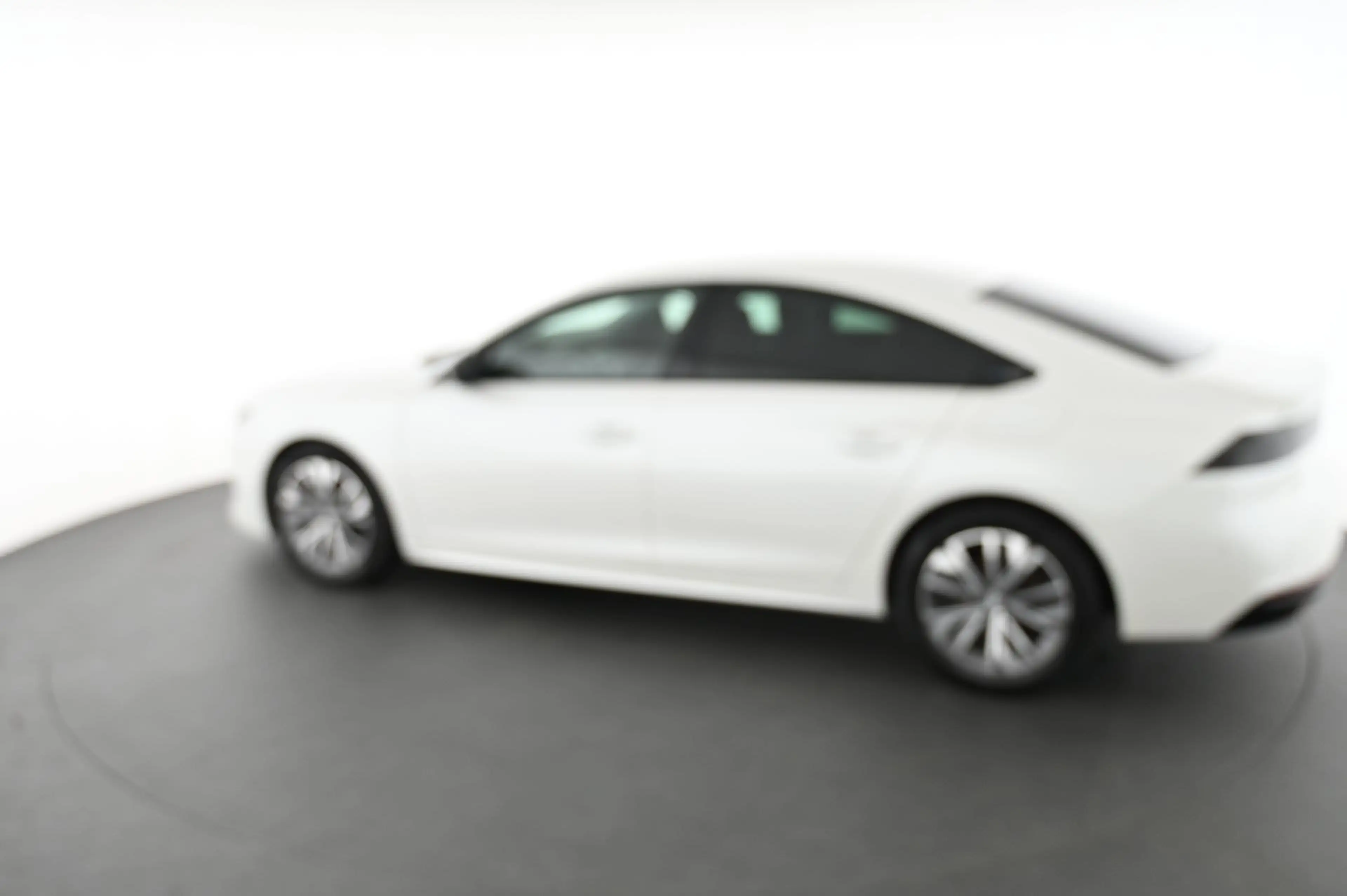 Peugeot 508 Hybrid 225 Allure Pack Puretech/El 225 EAT8 HA Pi — photo 7