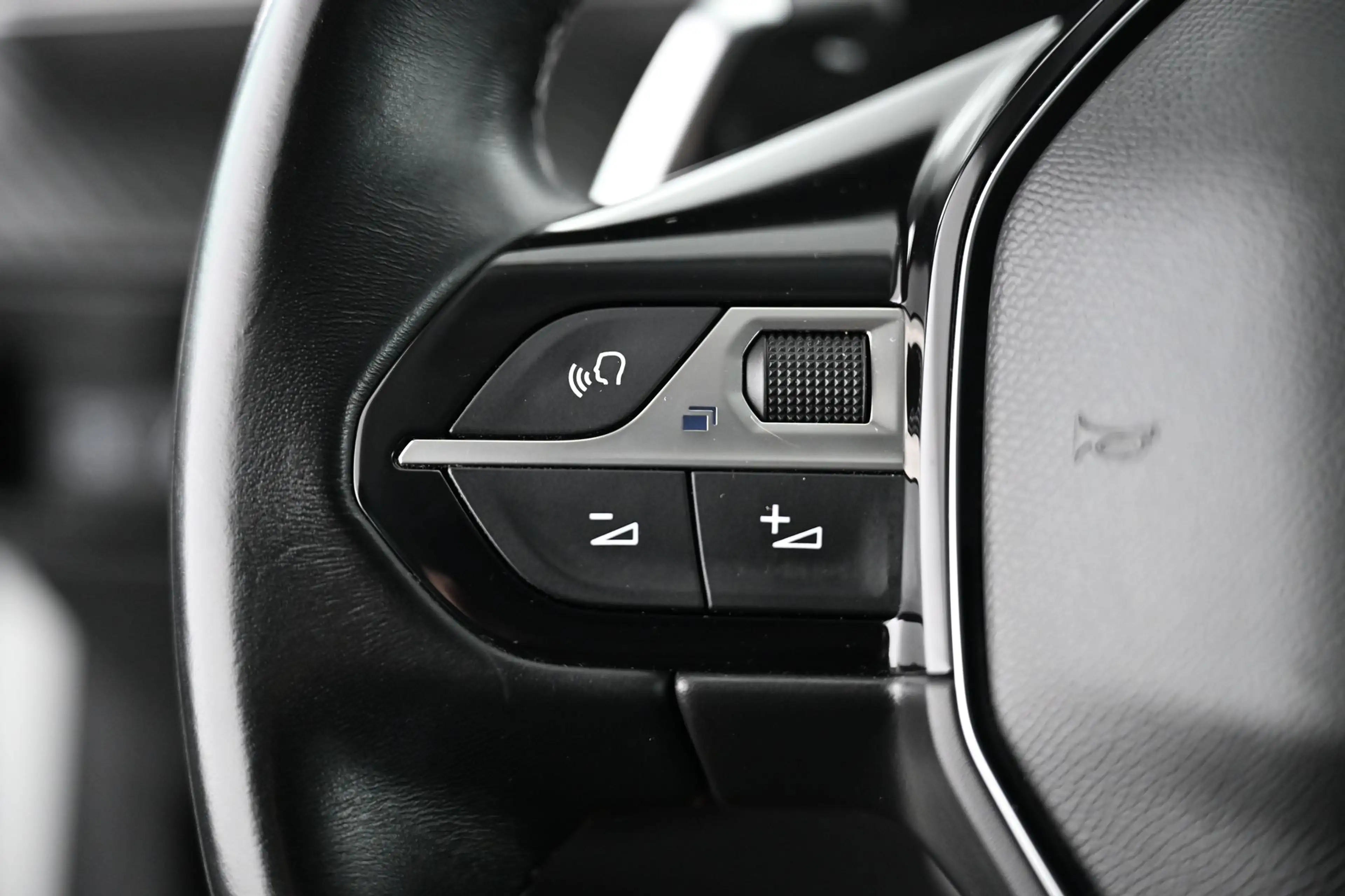 Peugeot 508 Hybrid 225 Allure Pack Puretech/El 225 EAT8 HA Pi — photo 24