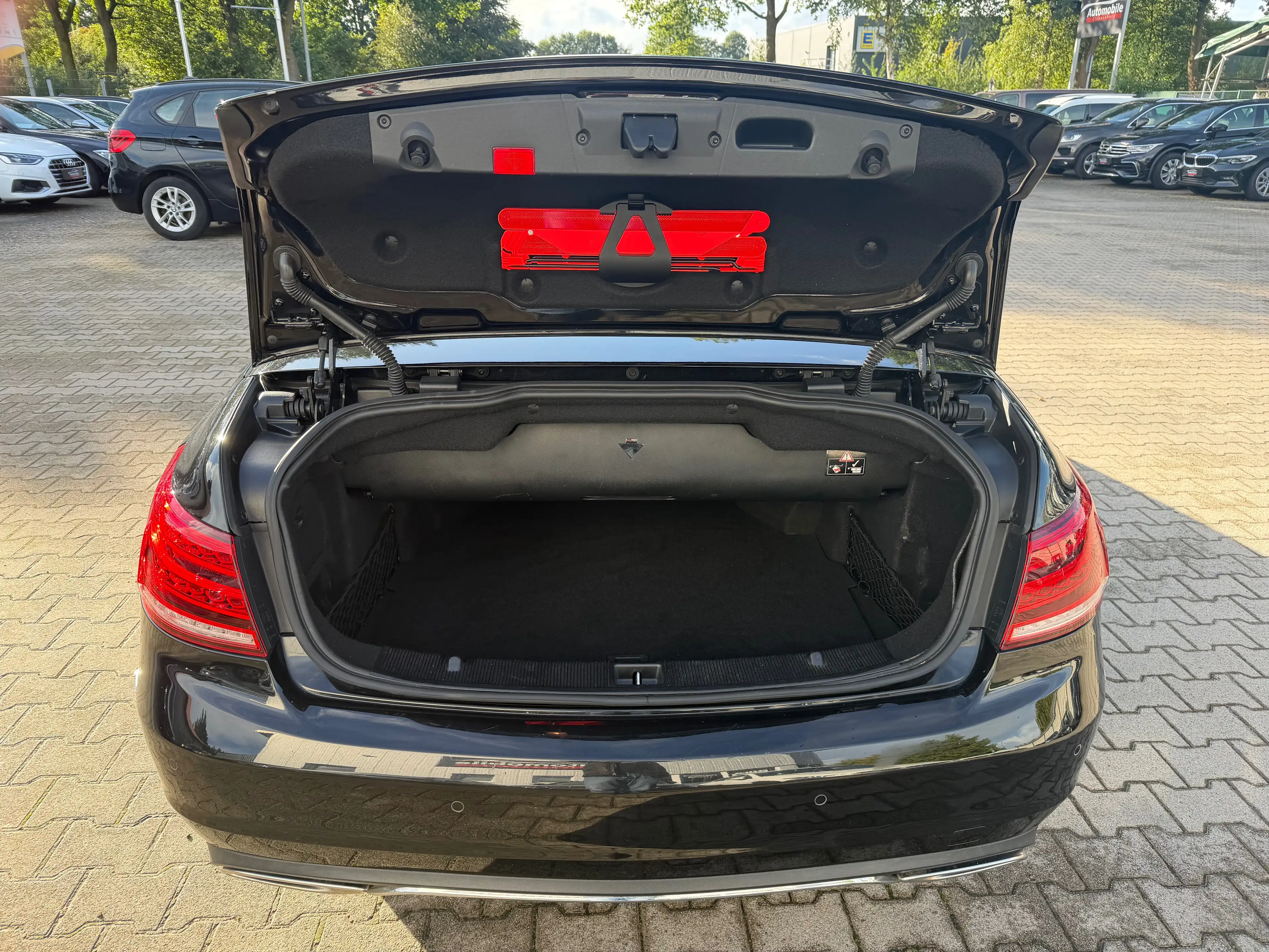 Mercedes-Benz E 250 d Cabrio BlueTec *Finanzierung möglich — photo 14