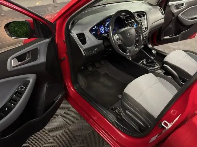 Hyundai I20 view 7