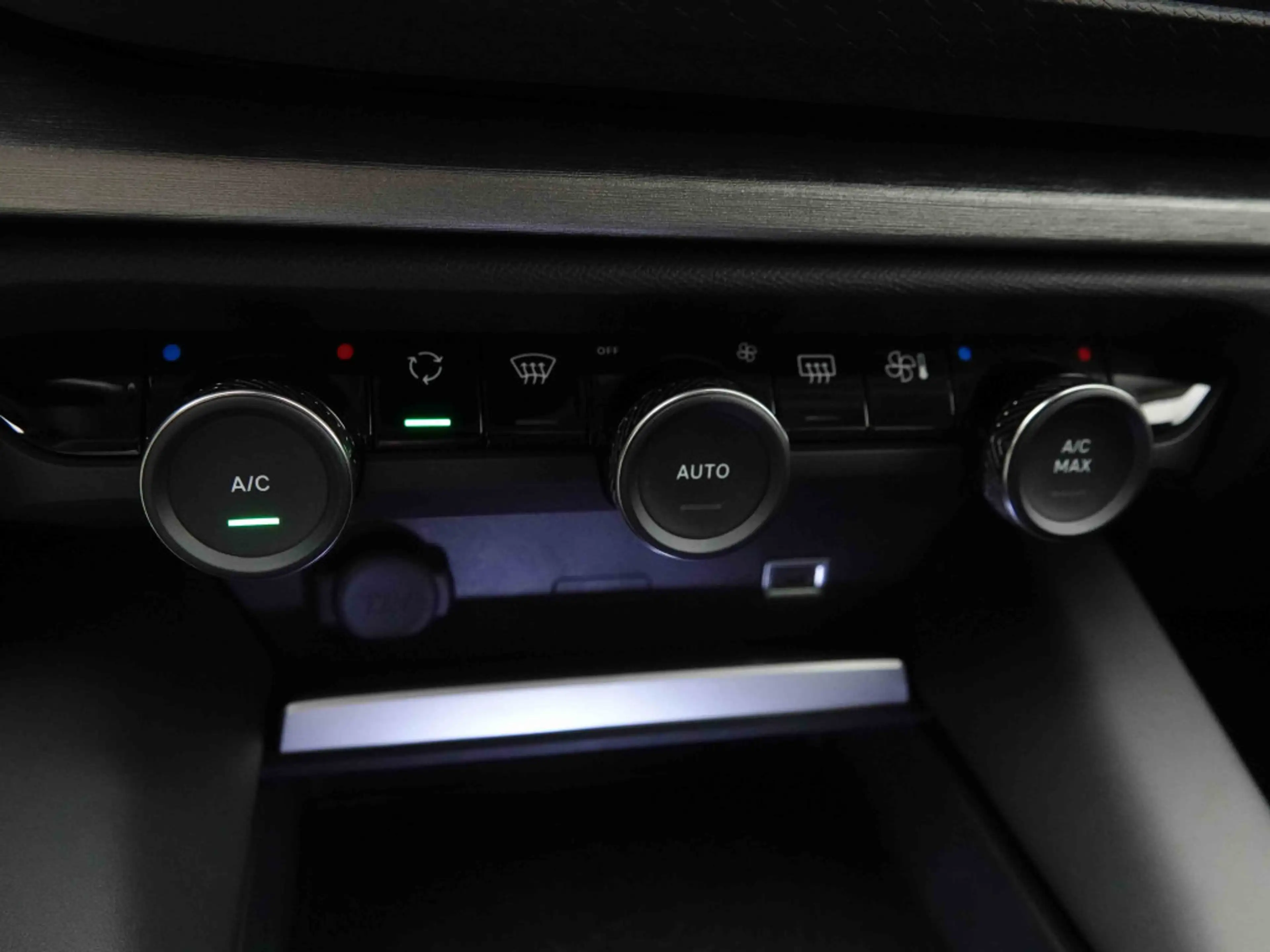 Citroen C5 X 1.2 T 130 AUT Shine | Leather | Keyless | GPS | Head Up — photo 14