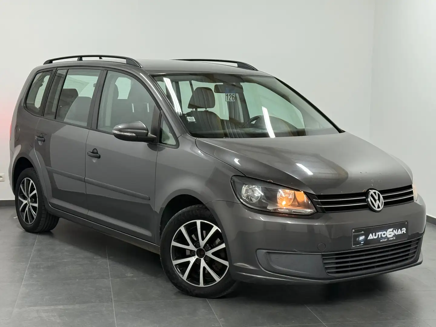 Volkswagen Touran 1.6 CR TDi 7Places - Euro5 - Airco - Carnet Silver - 1