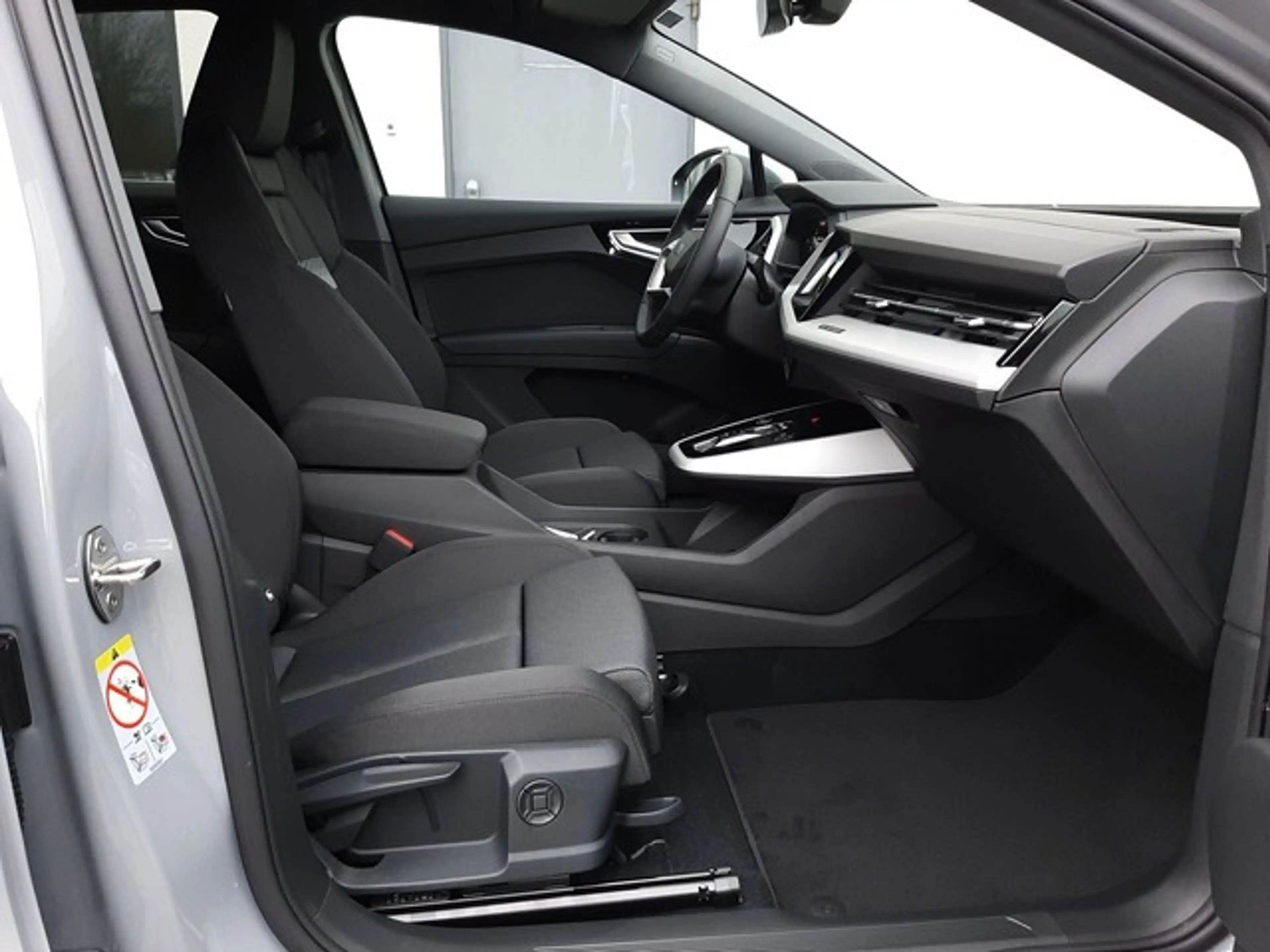 Audi Q4 e-tron Sportback 40 AHK Navi eleHeck Kamera — photo 7
