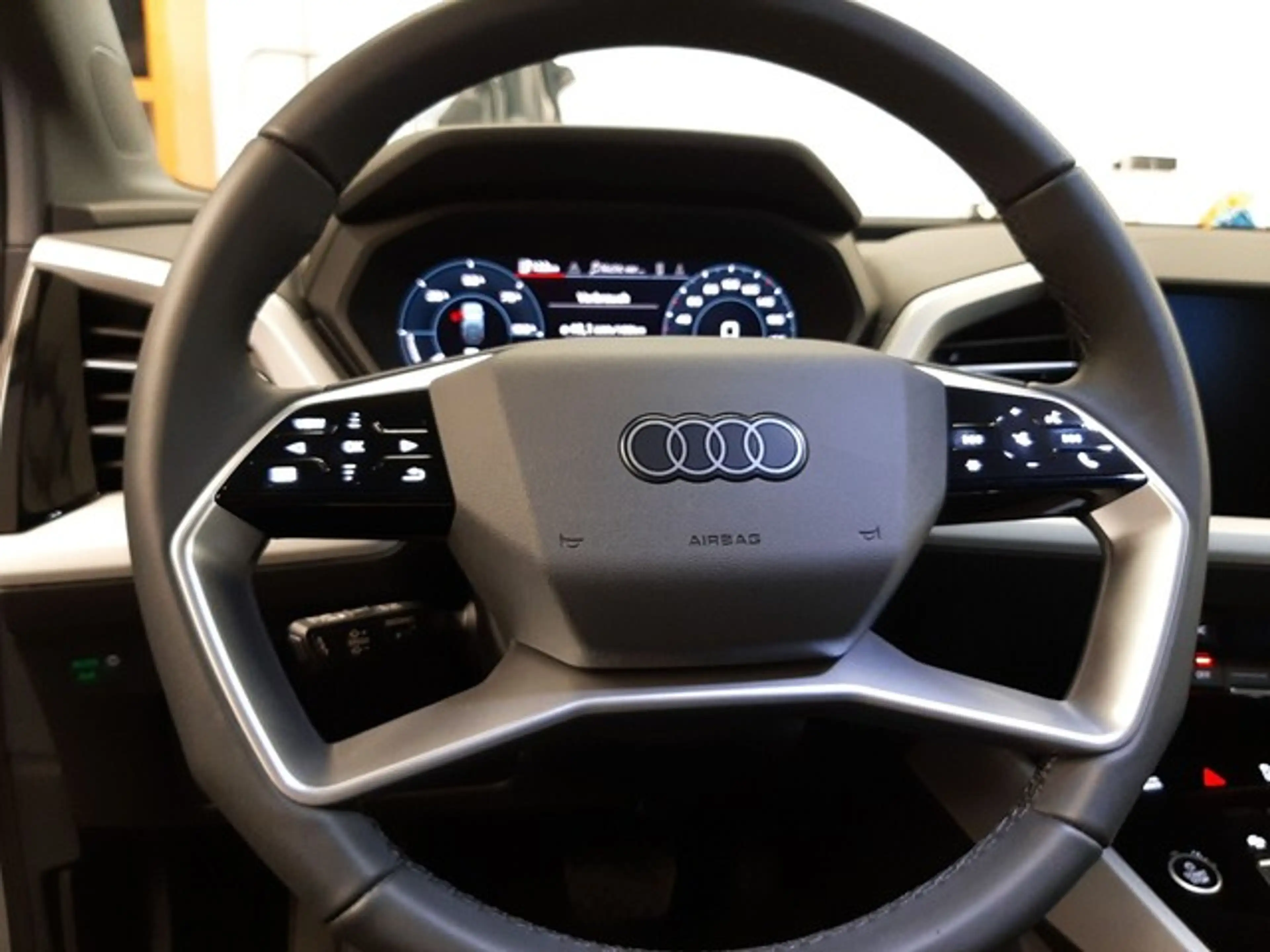 Audi Q4 e-tron Sportback 40 AHK Navi eleHeck Kamera — photo 10