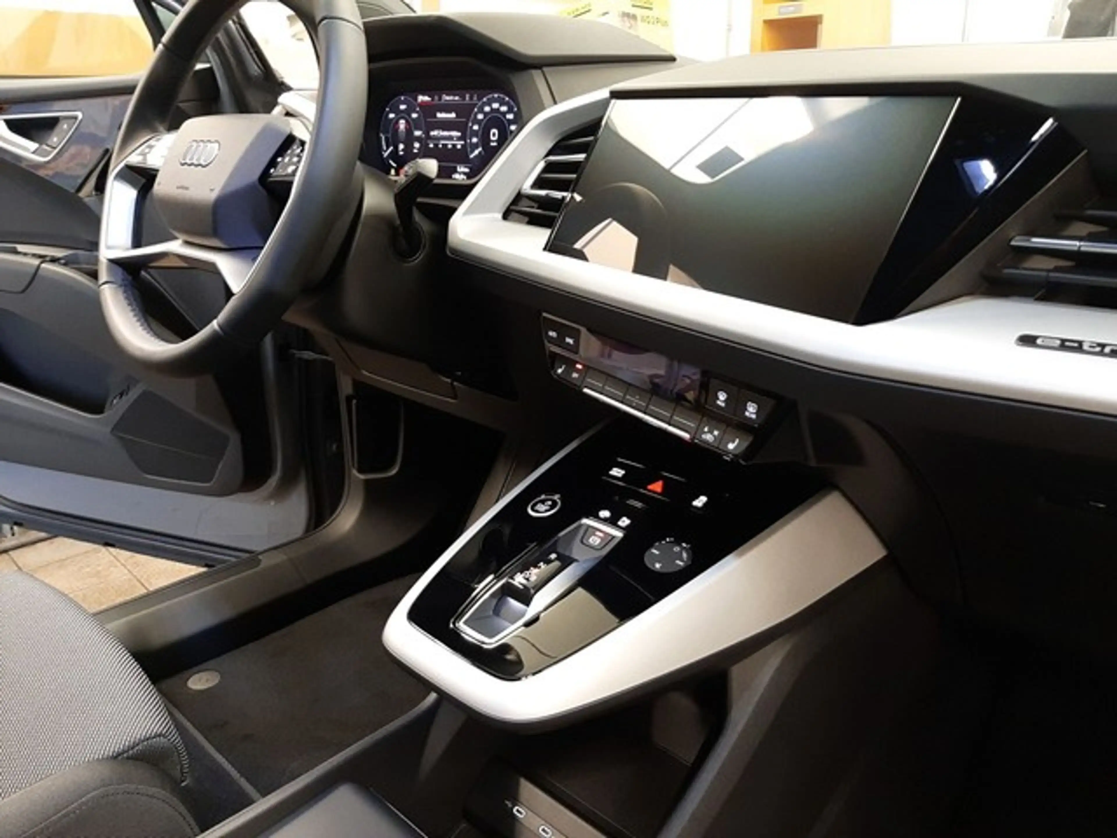 Audi Q4 e-tron Sportback 40 AHK Navi eleHeck Kamera — photo 11
