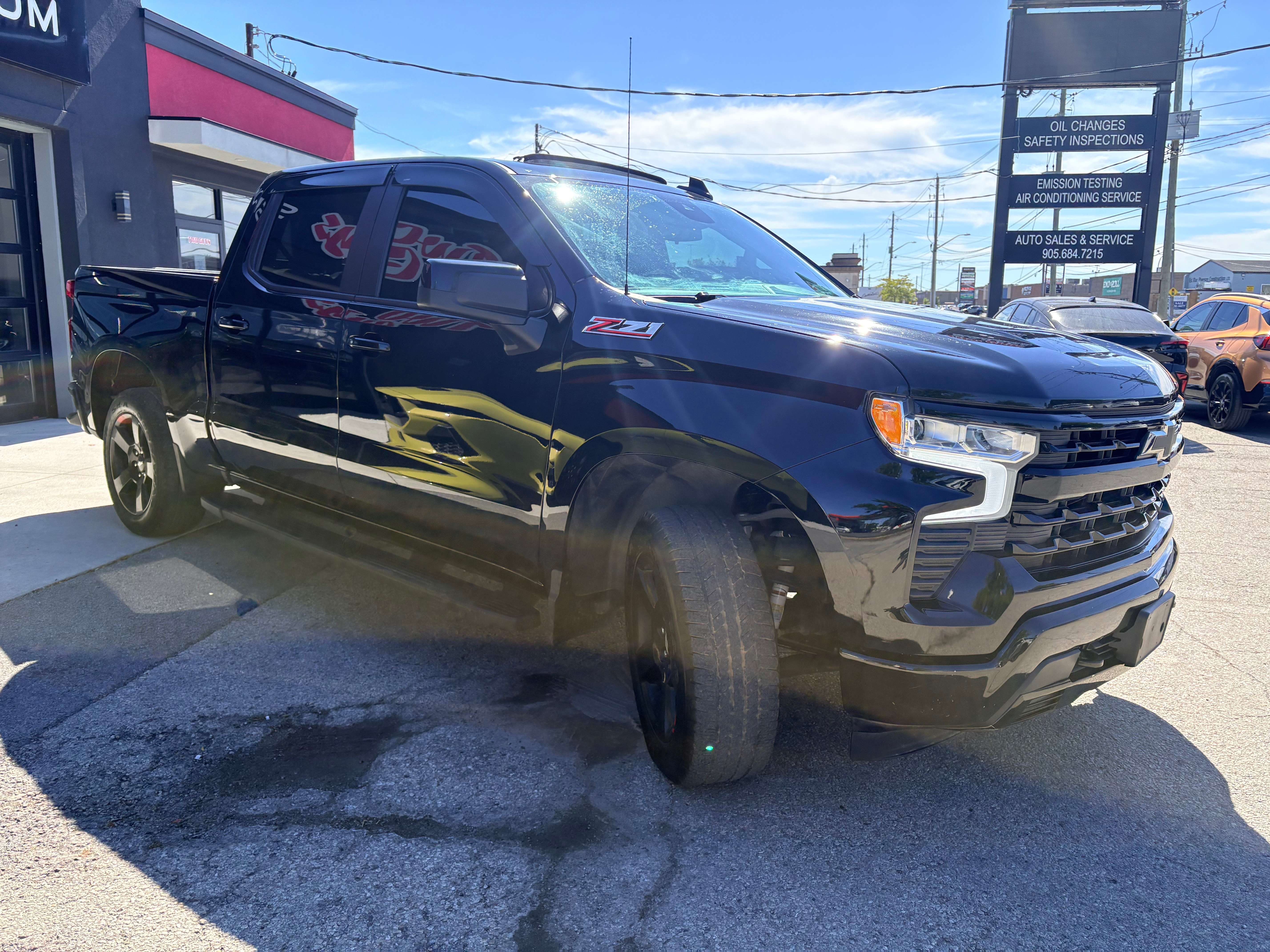 2024 Chevrolet Silverado 1500 Crew Cab RST 4WD Sunroof Nav Remote Start Back Up Camera photo 6
