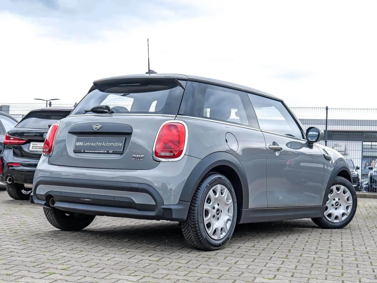 MINI One 3-Türer LED Klima Shz PDC hi. DAB Grau - 2