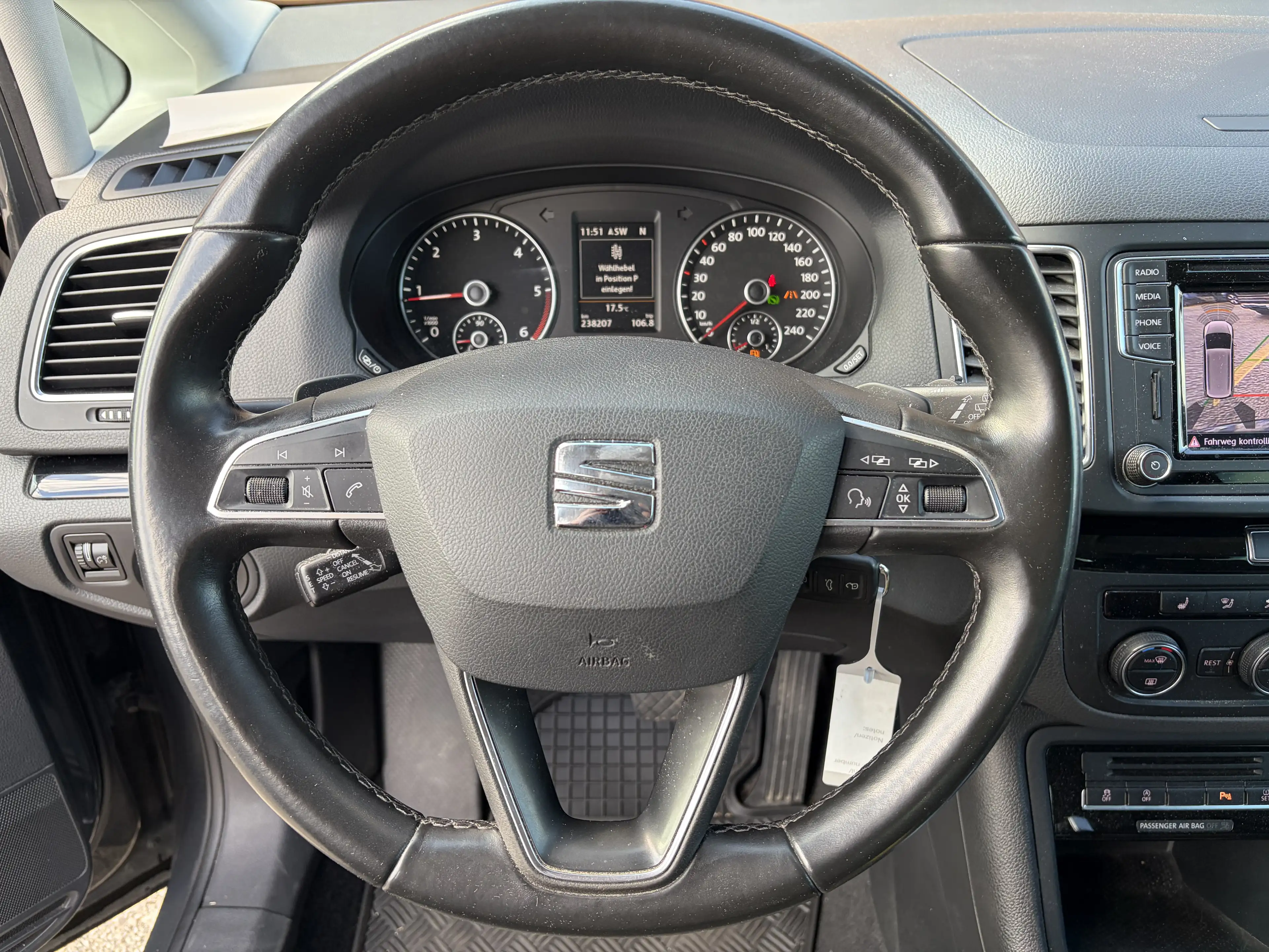 SEAT Alhambra Executive 2,0 TDI DSG 4WD — photo 8
