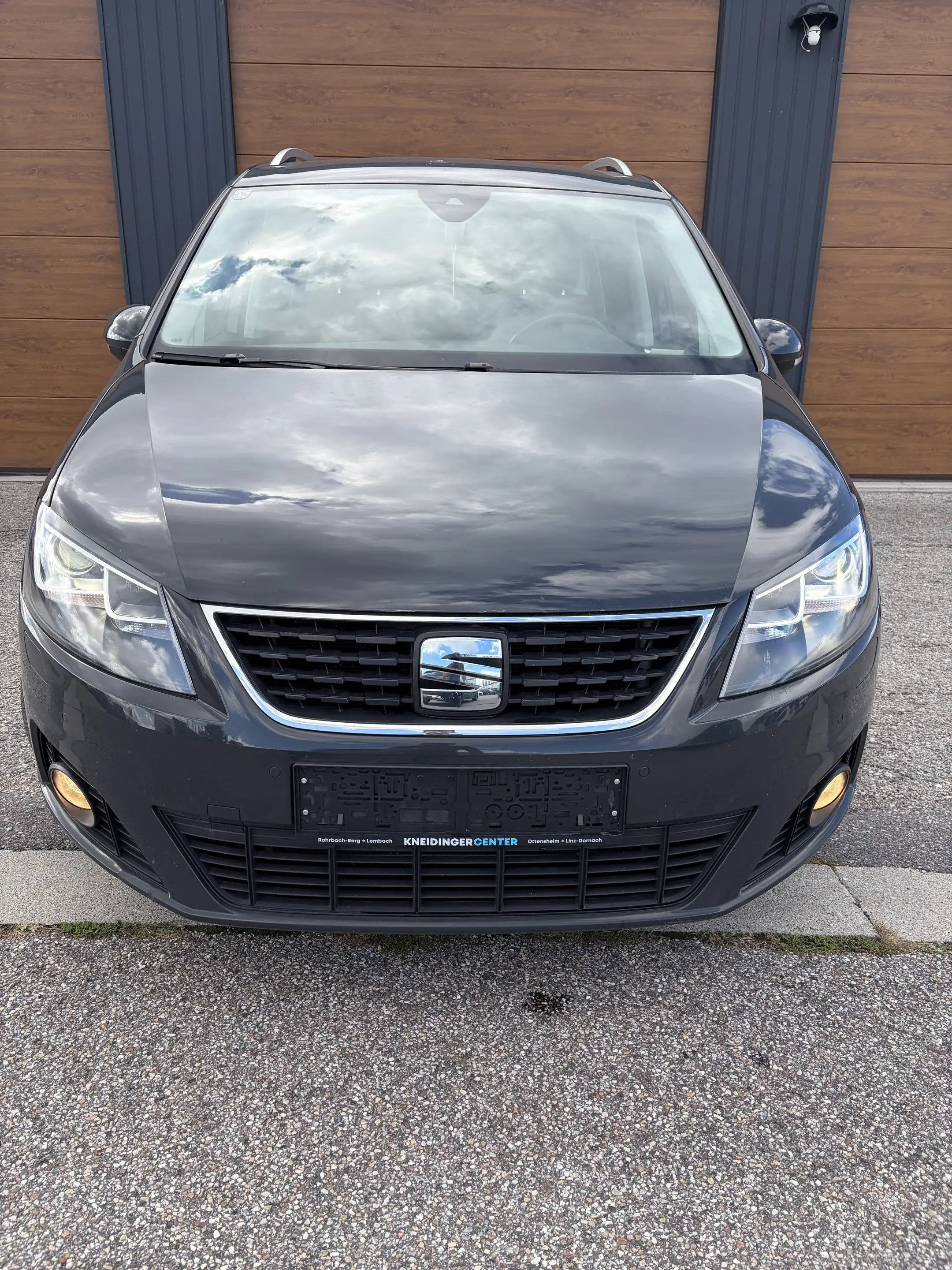 SEAT Alhambra Executive 2,0 TDI DSG 4WD