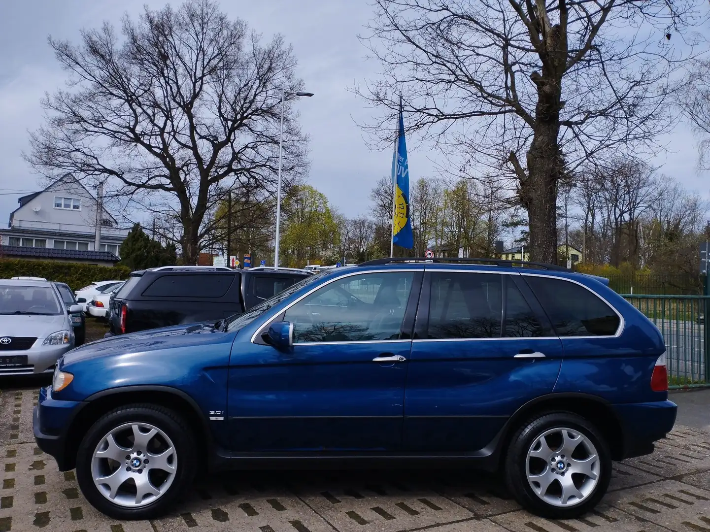 BMW X5 3.0i *ALLRAD+LEDER+SCHIEBEDACH+19 ZOLL+NAVI! VOLL! Синій - 2
