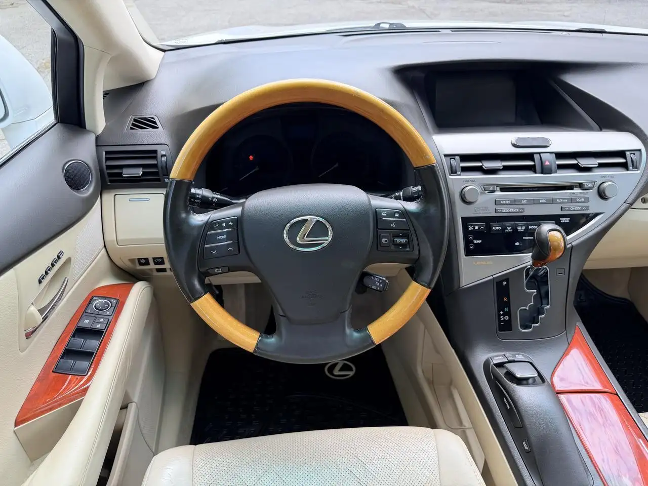 Lexus RX fotografie Lexus RX