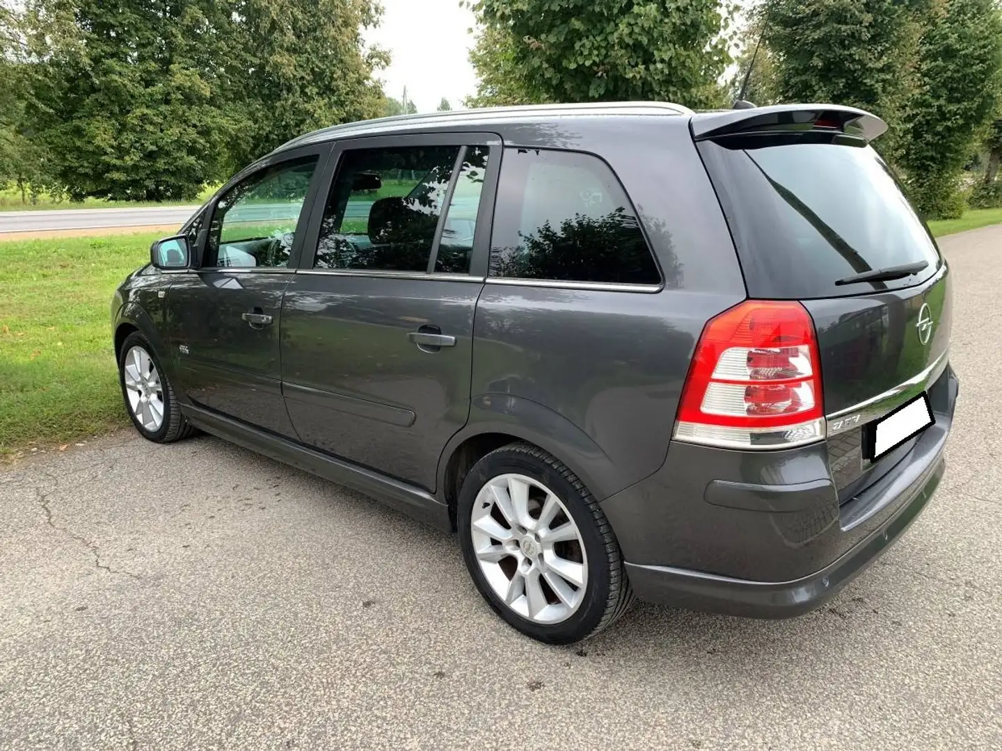 Opel Zafira Zafira 1.8 Family Gris - 2