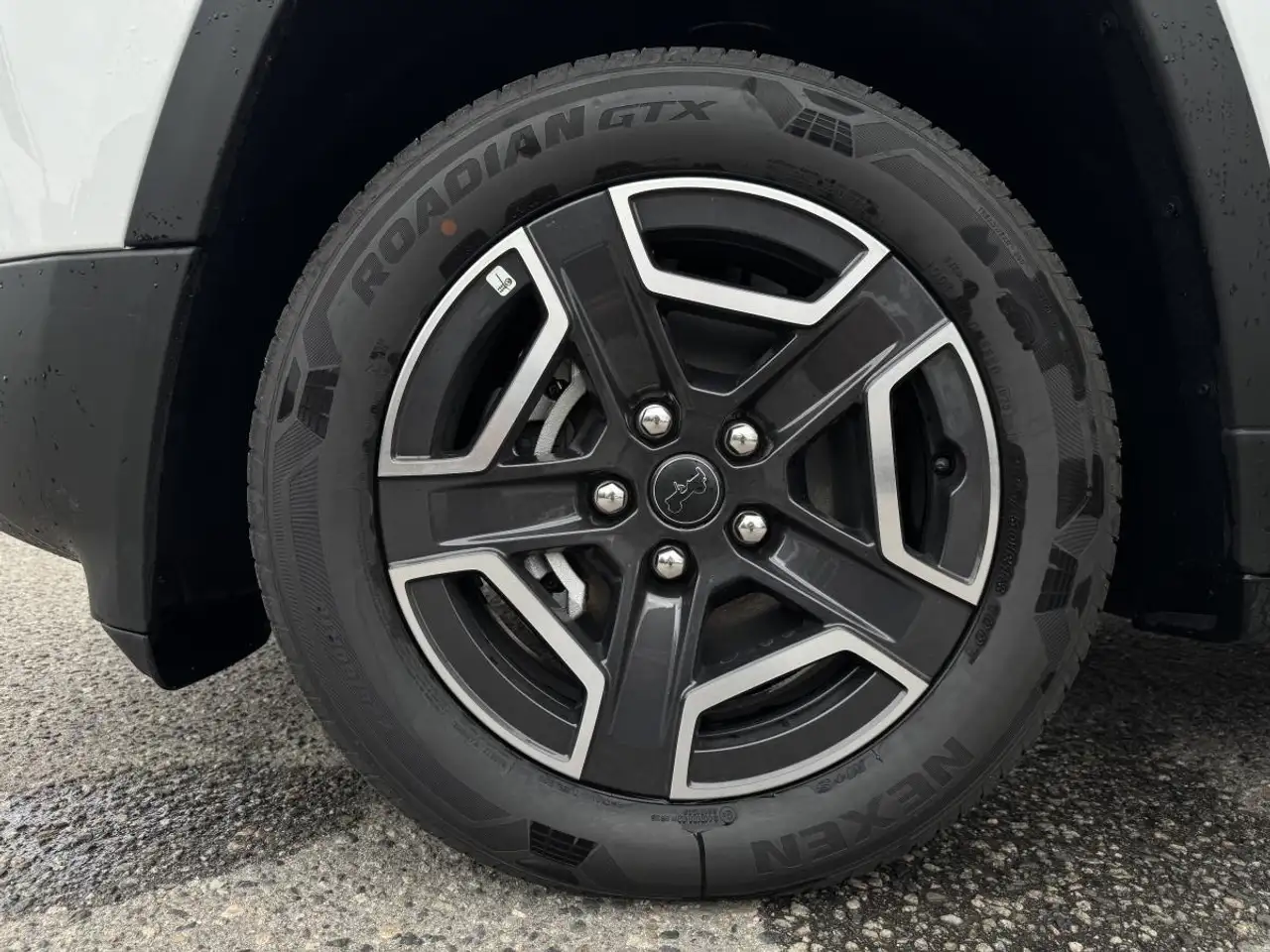 Jeep Cherokee снимка Jeep Cherokee