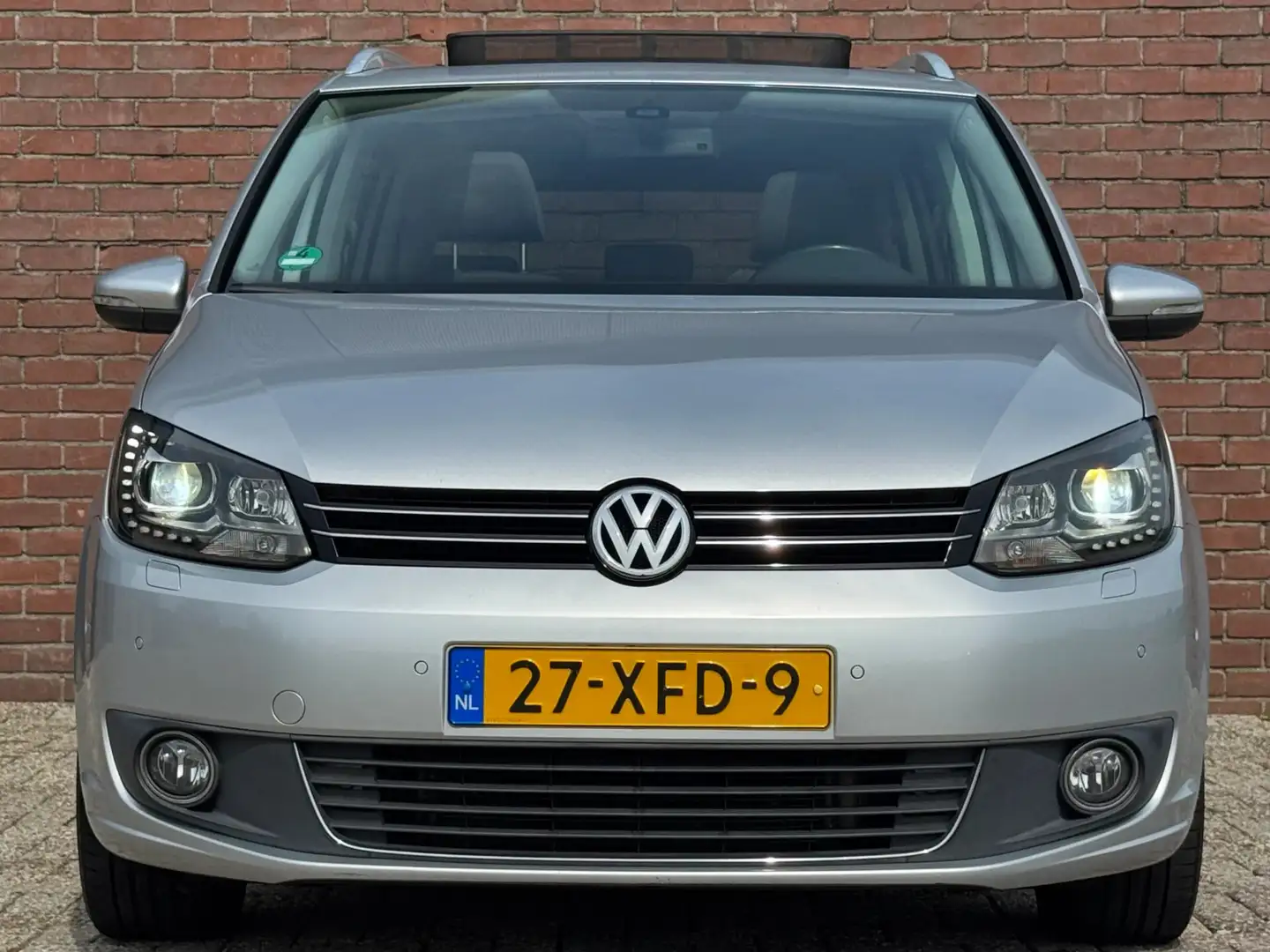 Volkswagen Touran Highline | 1E EIG! | NL-AUTO! | DEALER OH! Zilver - 2