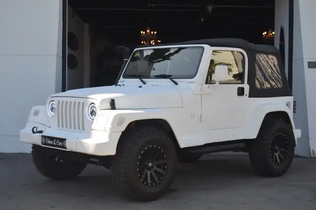 Jeep Wrangler view 2