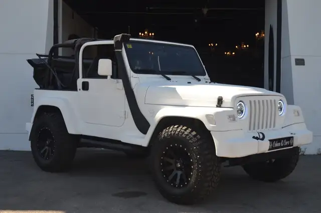 Jeep Wrangler view 6