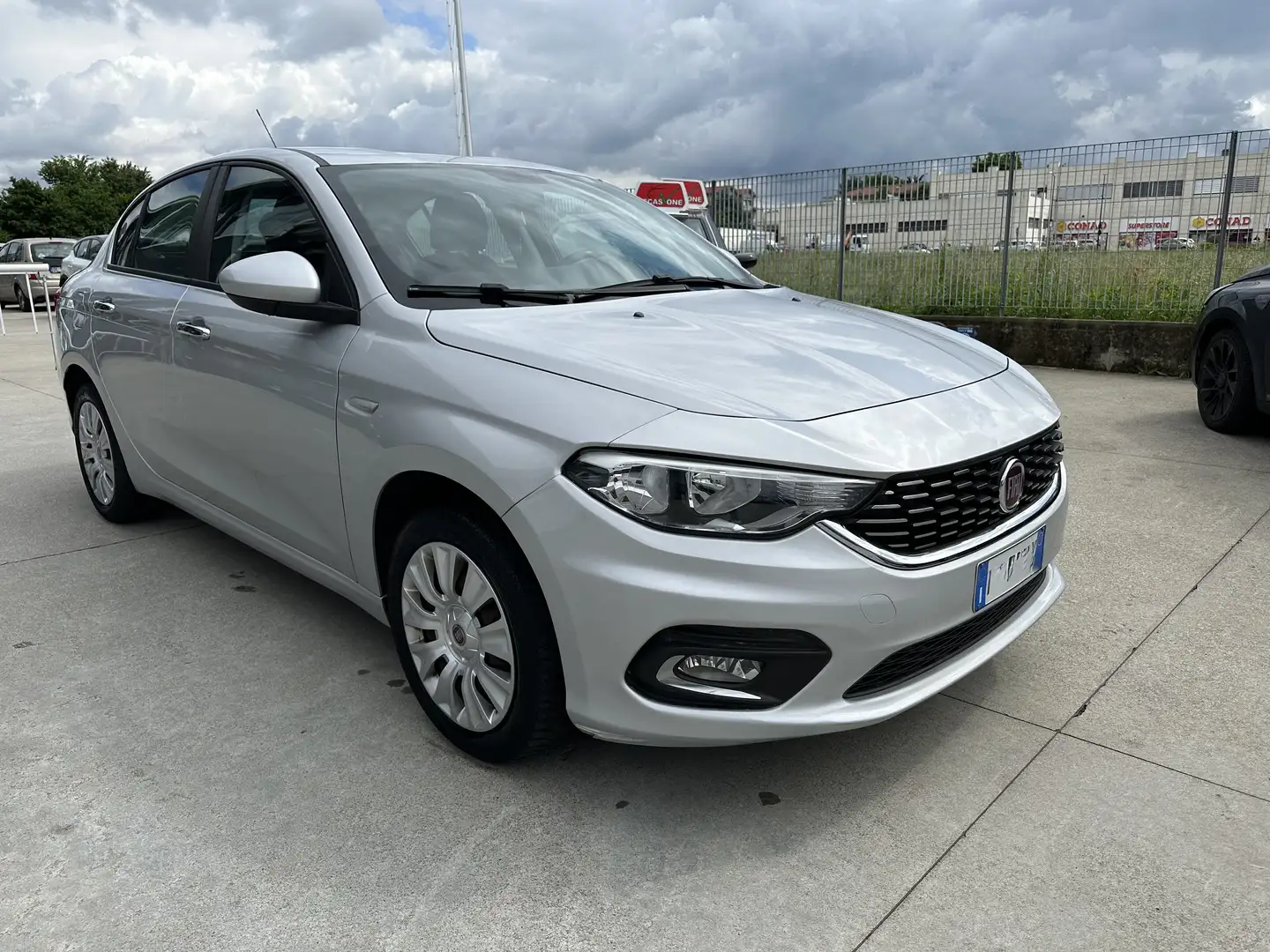 Fiat Tipo 1.4 Easy 95cv U CONNECT CLIMA CRUISE Срібний - 1