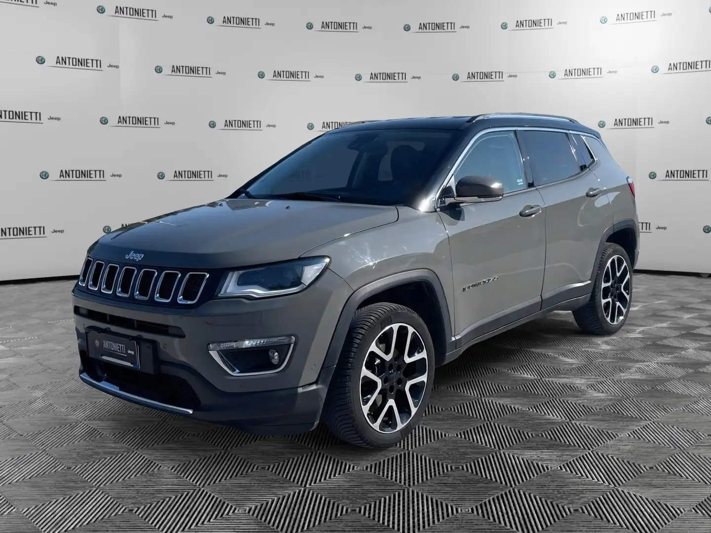 Jeep Compass 2.0 Multijet II aut. 4WD Limited Grijs - 1