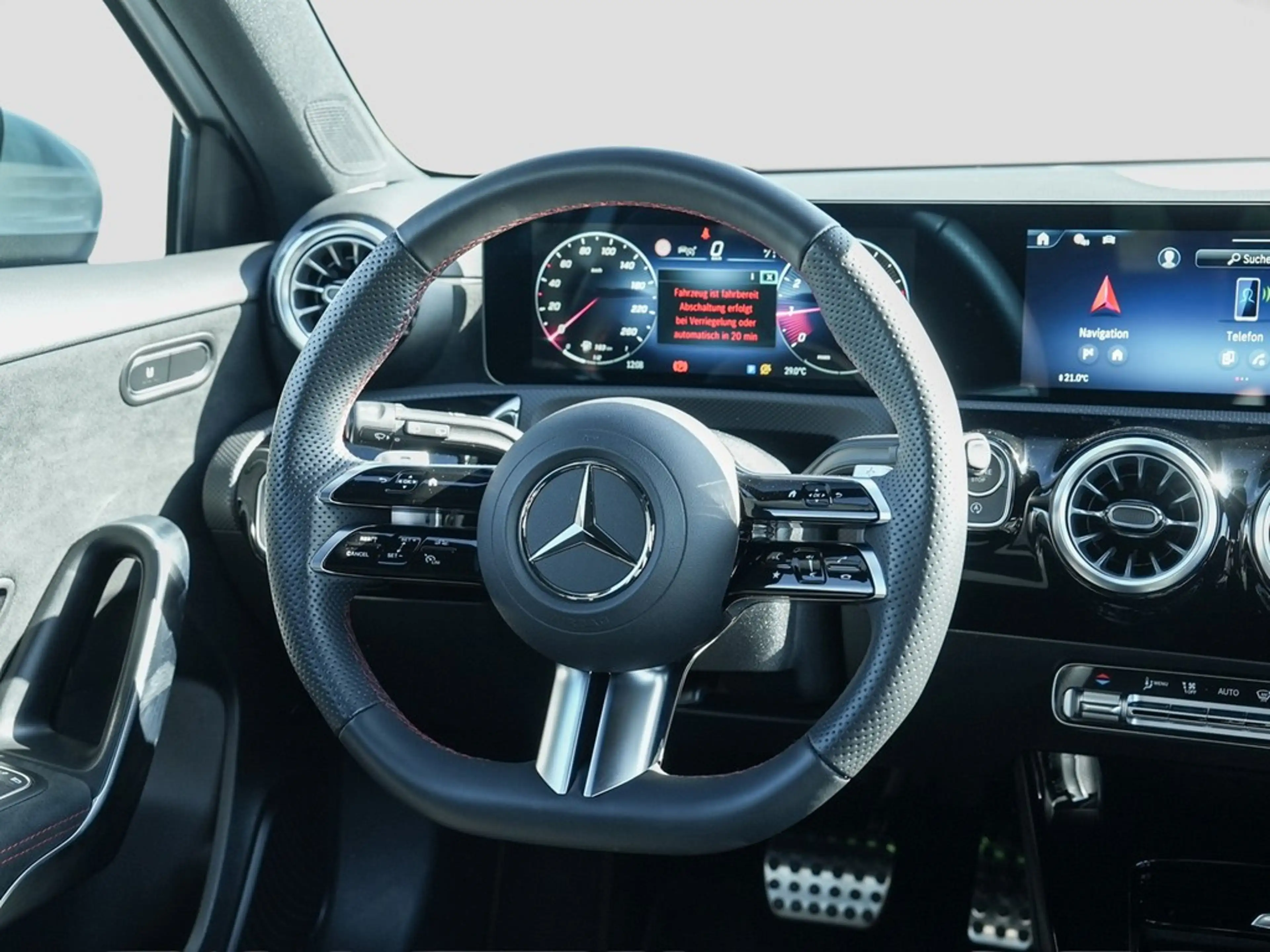 Mercedes-Benz A 200 A200 AMG Line Night Paket *Navi*Kamera*Kessy*DA... — photo 10
