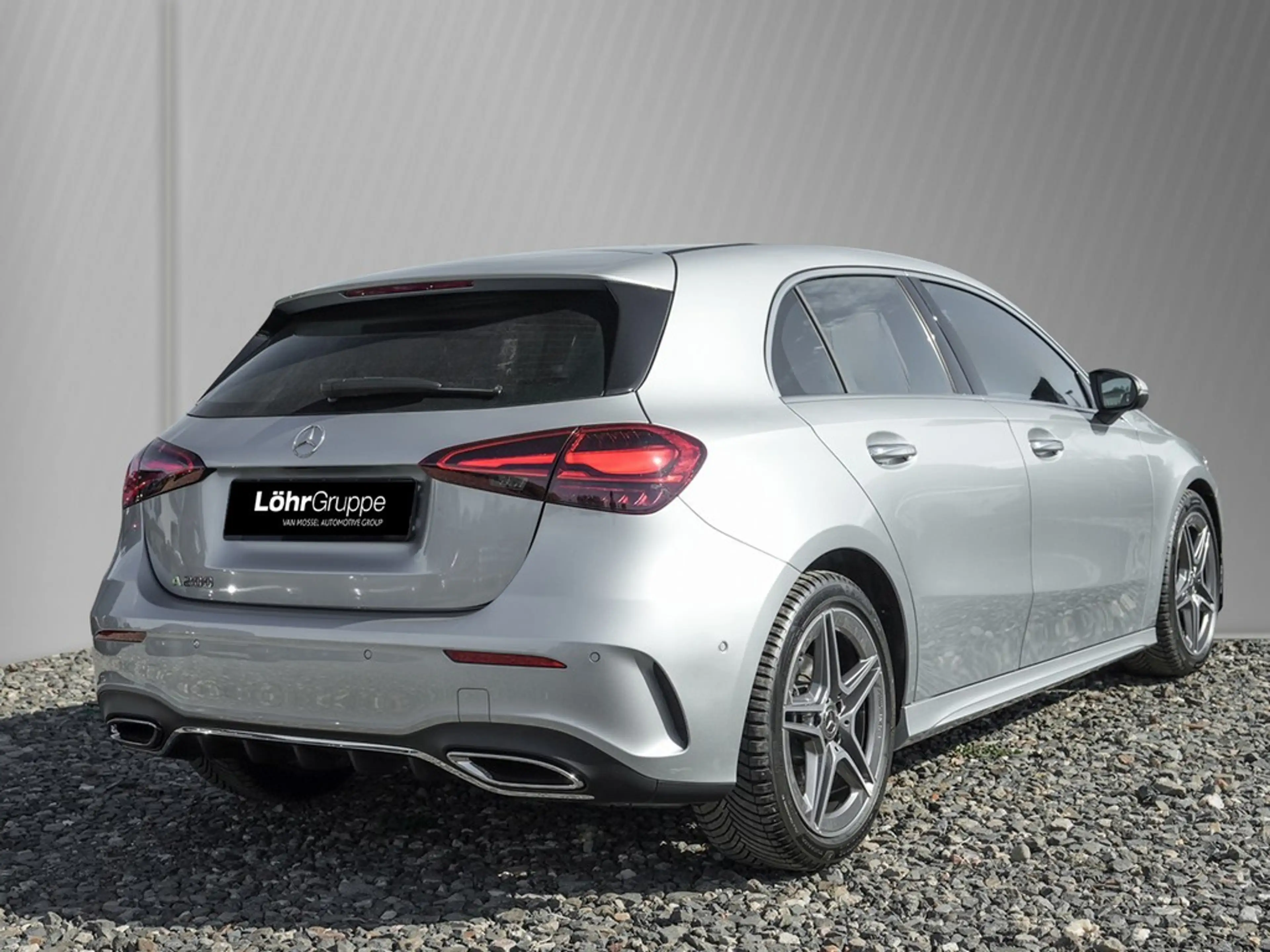 Mercedes-Benz A 200 A200 AMG Line Night Paket *Navi*Kamera*Kessy*DA... — photo 4