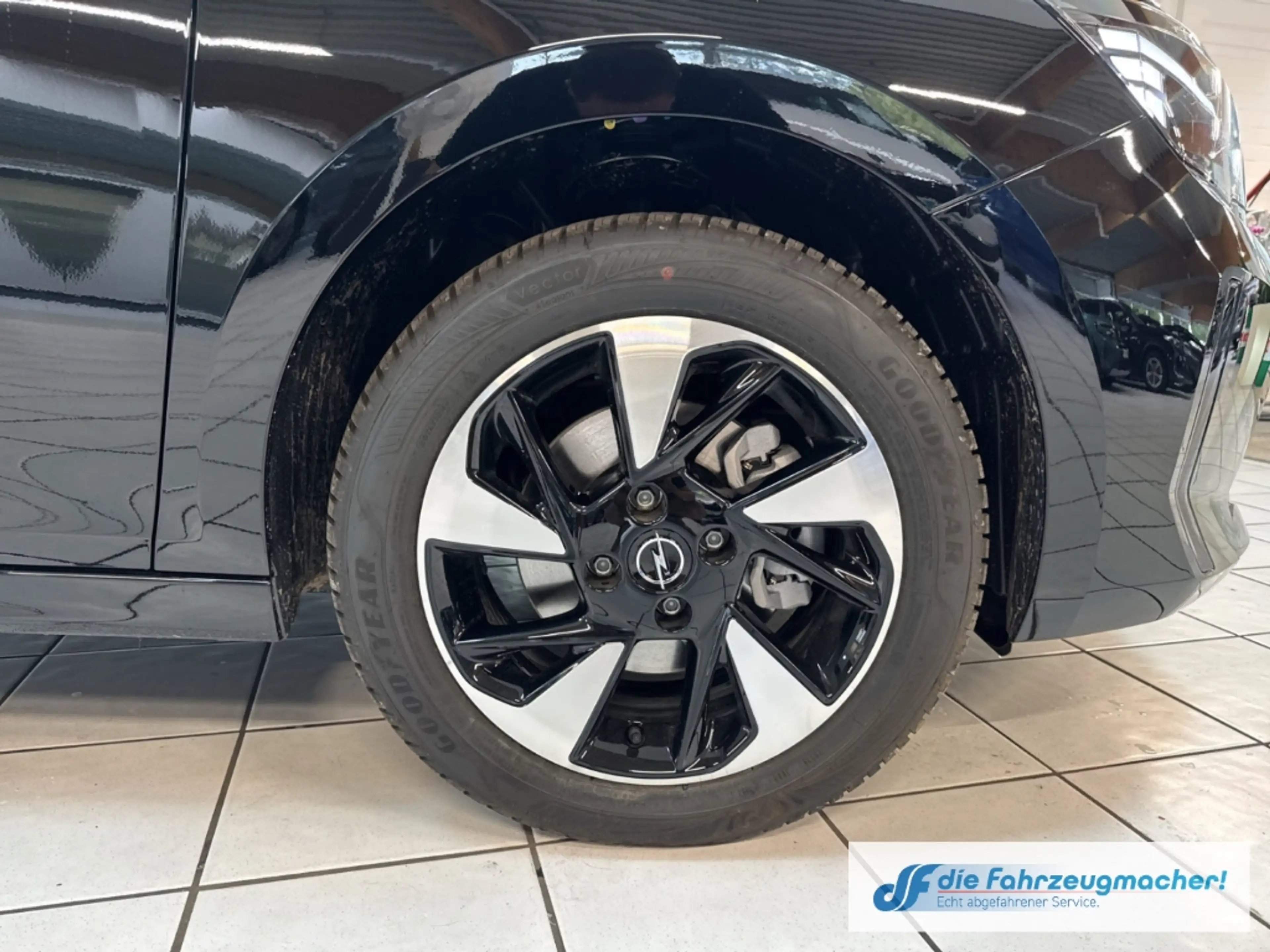 Opel Corsa-e *Alu, 11KW, SHZ*Edition Digitales Cockpit LED Appl — photo 9