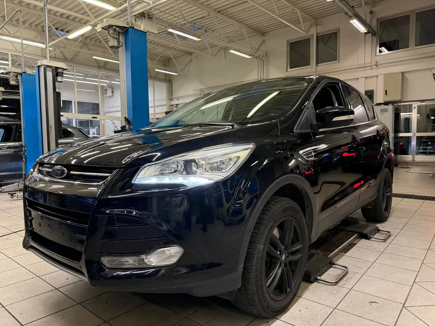 Ford Kuga *** ALLRAD *** TITANIUM *** AUTOMATIK *** AHK Nero - 1