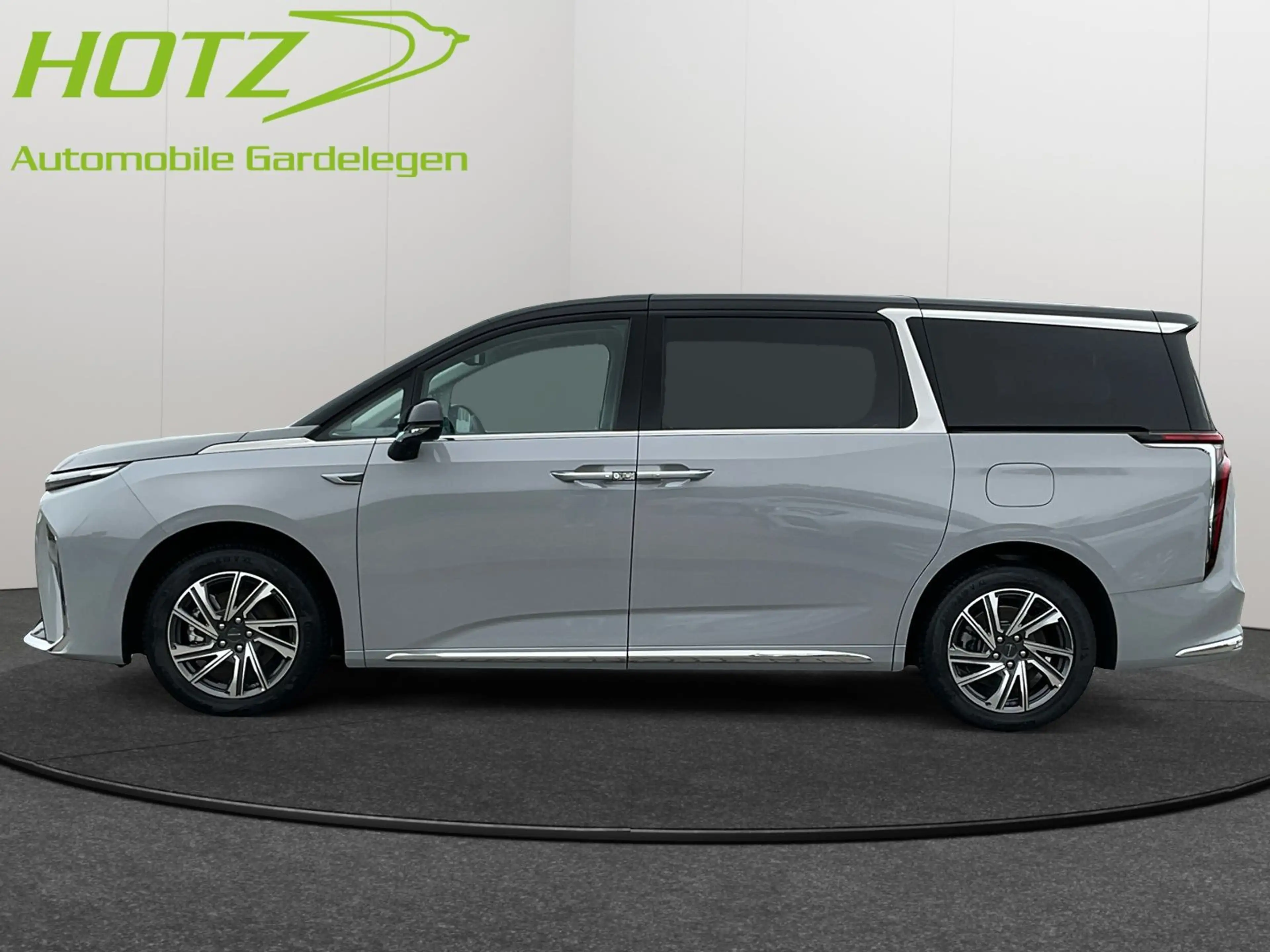 Maxus Mifa 9 MIFA 9 Elite Luxury — photo 3