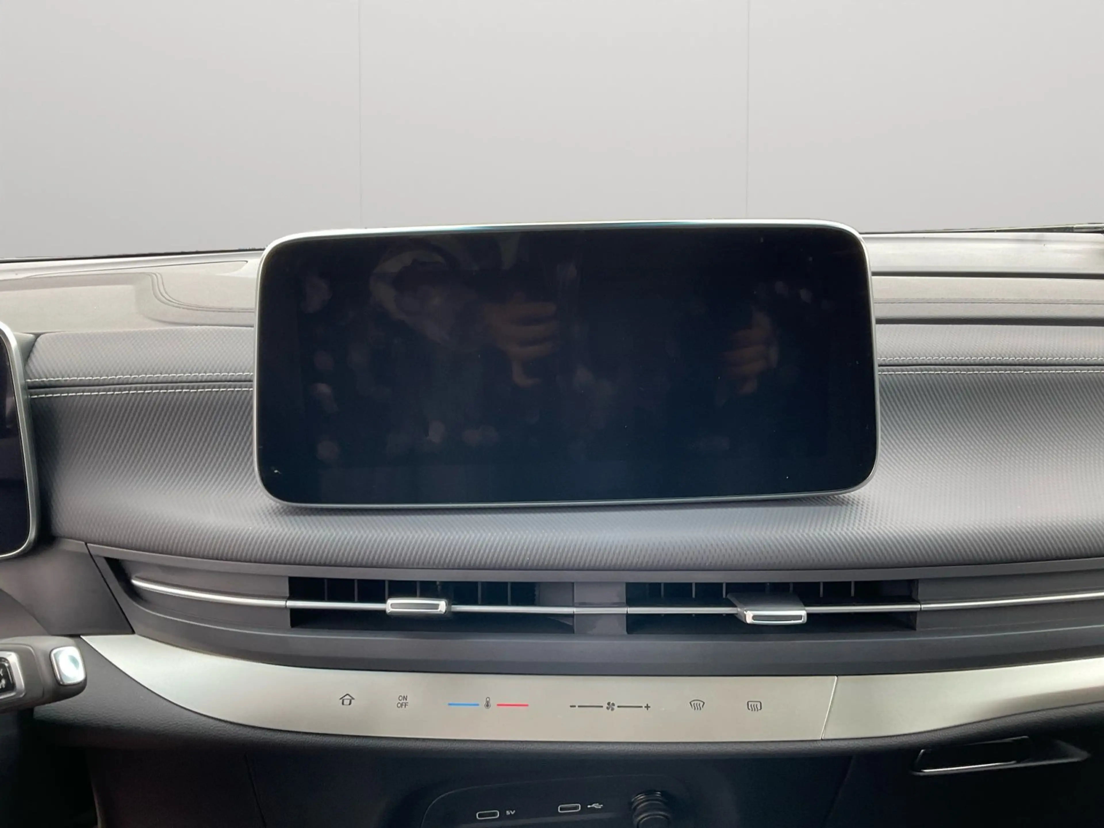 Maxus Mifa 9 MIFA 9 Elite Luxury — photo 12
