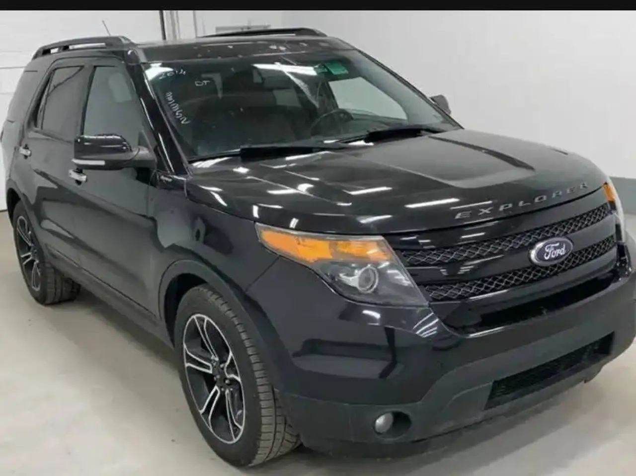 Ford Explorer снимка Ford Explorer