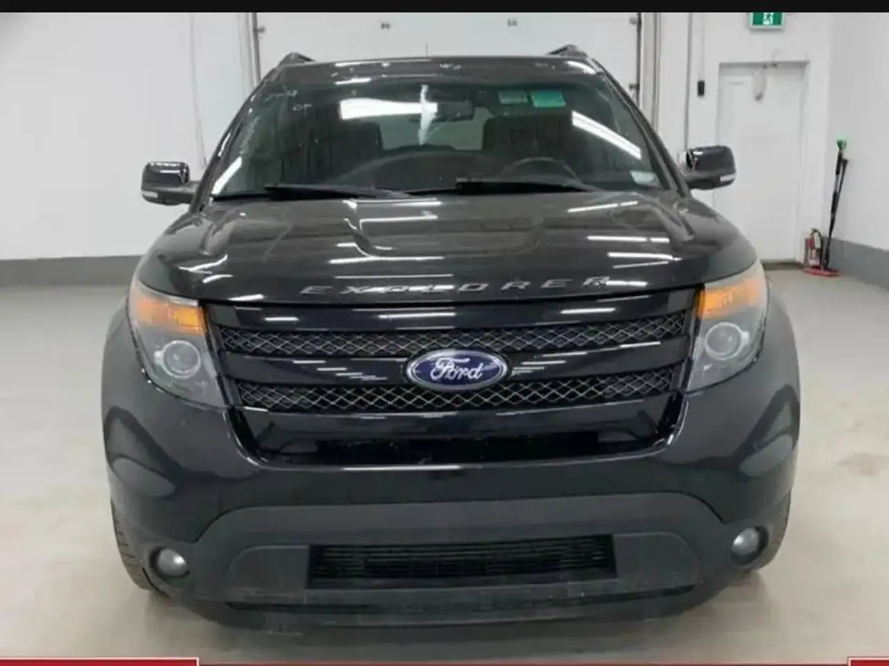 Ford Explorer снимка Ford Explorer