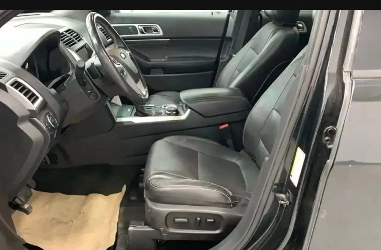 Ford Explorer снимка Ford Explorer