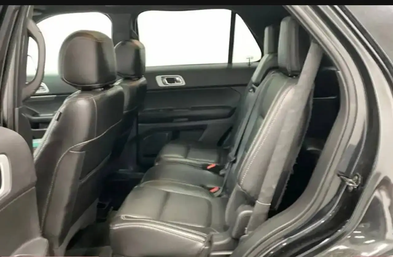 Ford Explorer снимка Ford Explorer